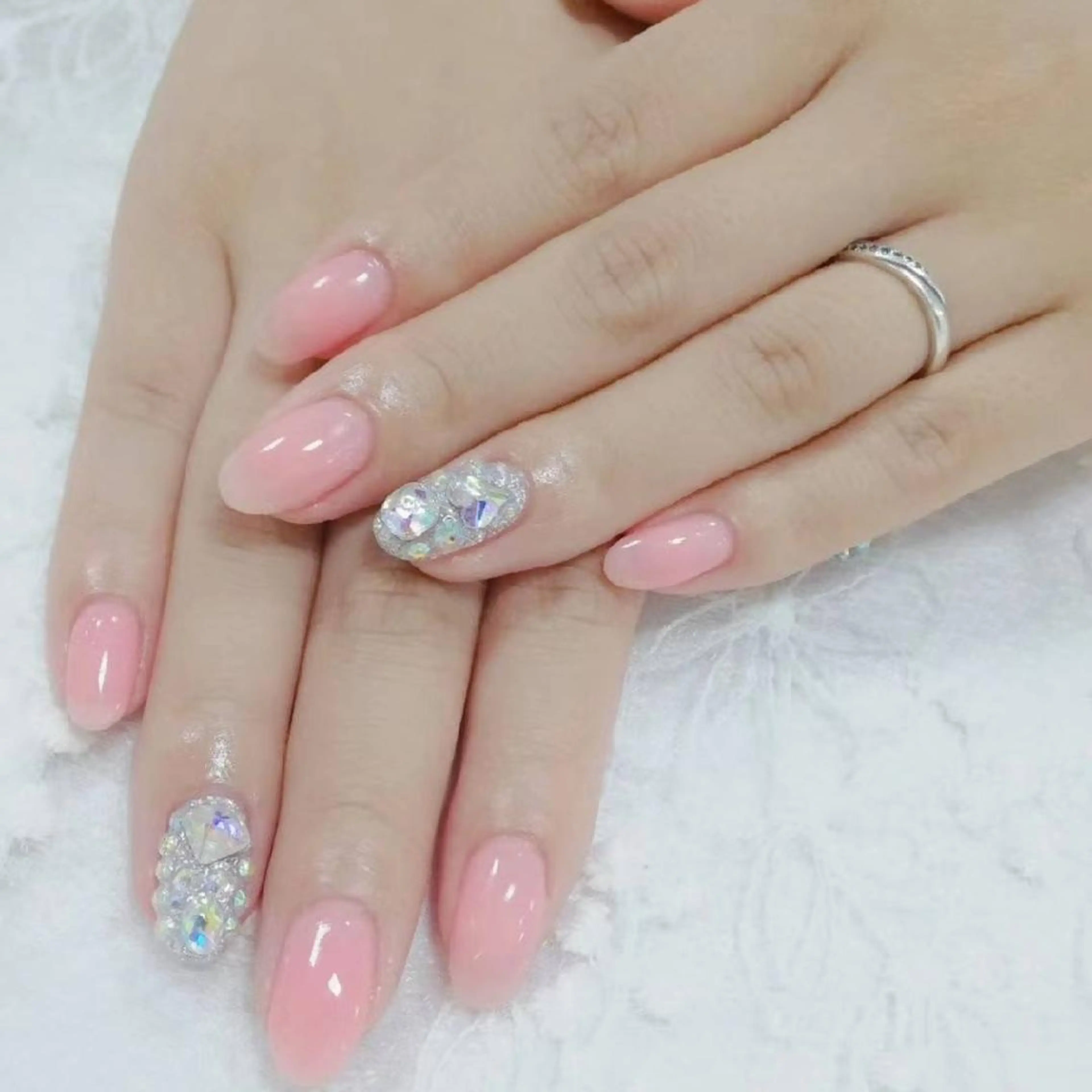 カラー ネイル ハンドネイル E·U·B ネイル所属・横浜市中区曙町 E·U·Bネイルのネイルデザイン