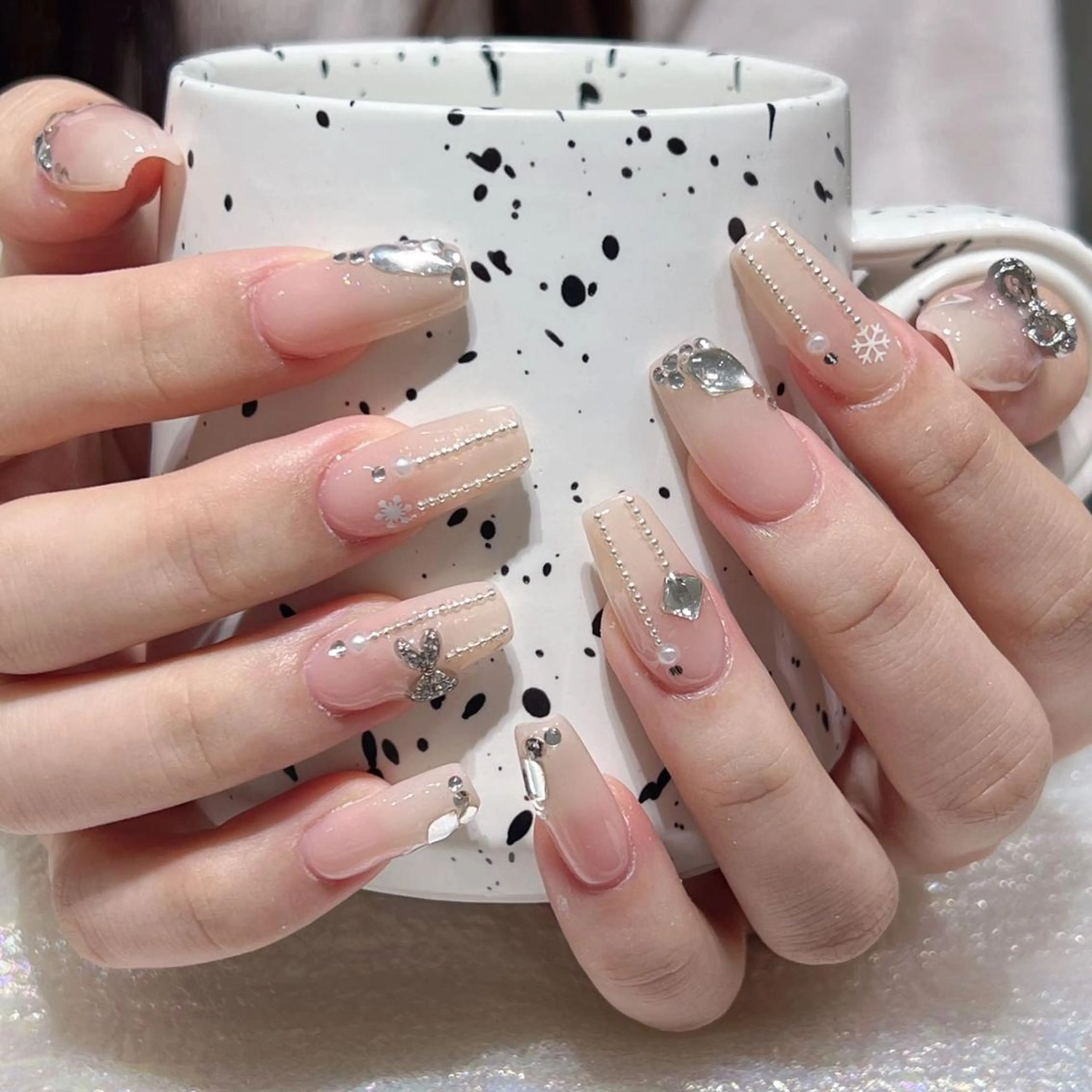 ネイル ハンドネイル Queens みなみのネイルデザイン