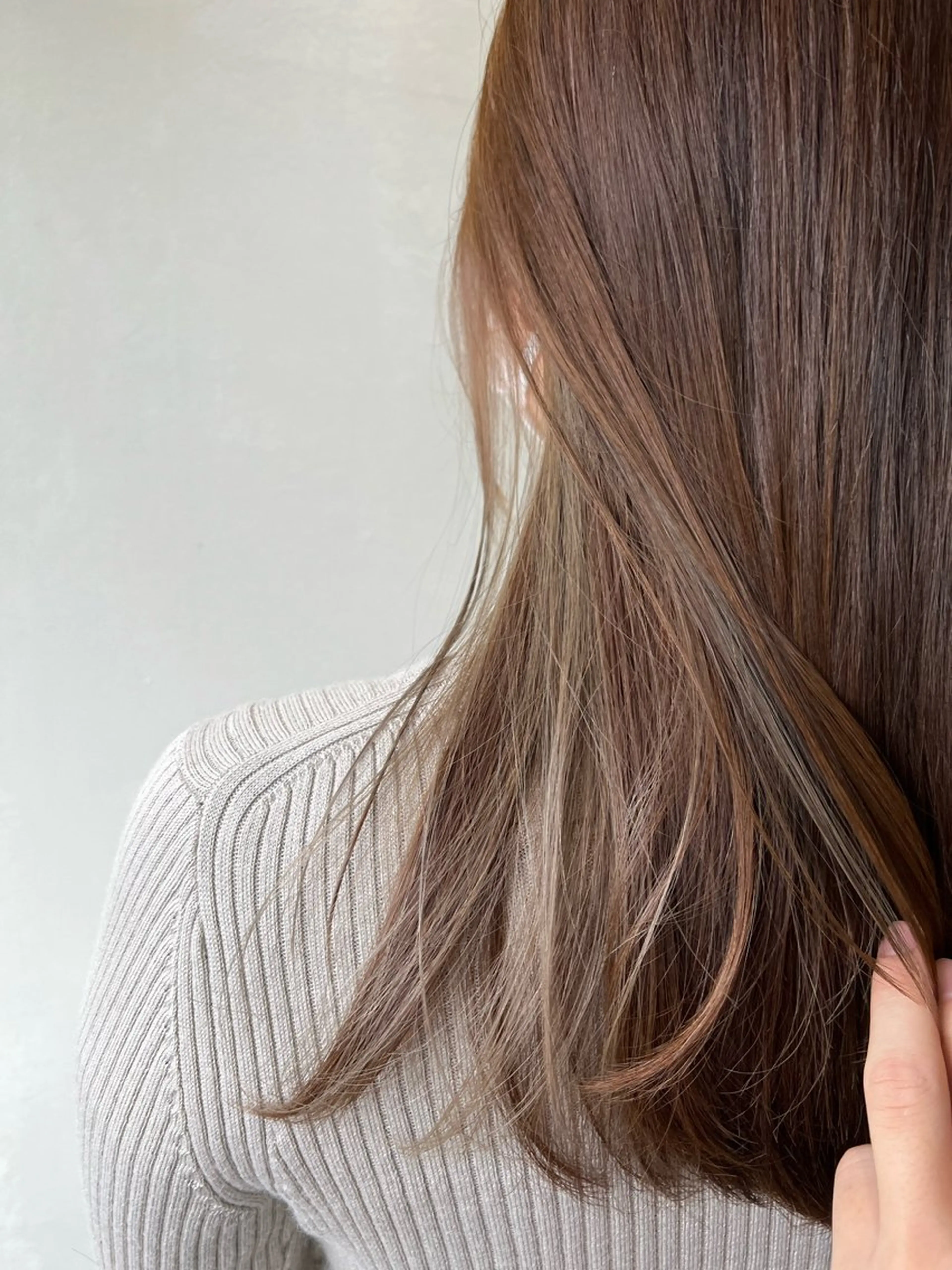 ロング カラー AIconic nagoya所属・縮毛矯正/ レイヤー/ミディアムのヘアスタイル