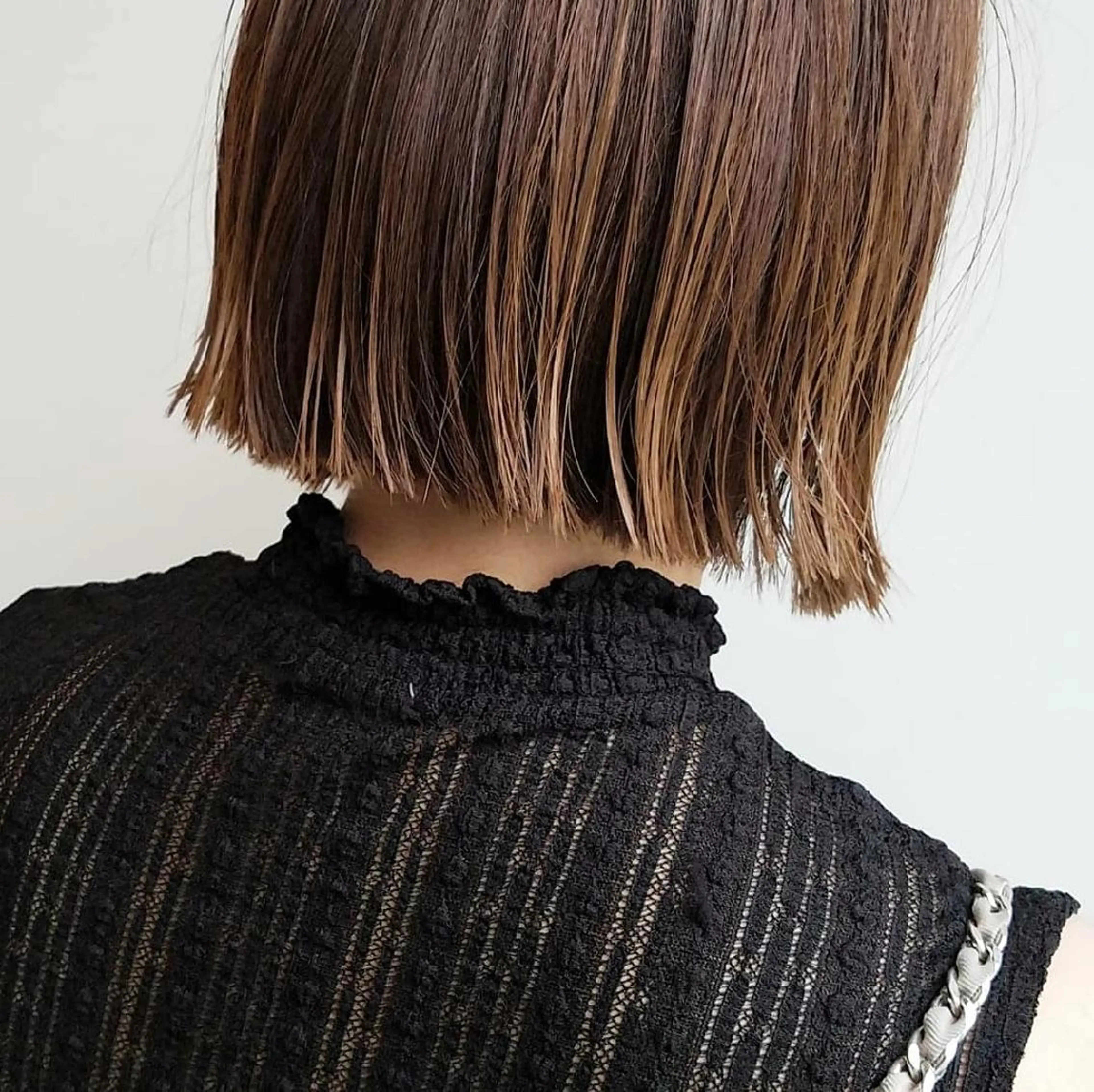 ショート カラー ボブ iplus✴ まつげ、眉毛、耳つぼのマツエク・マツパデザイン