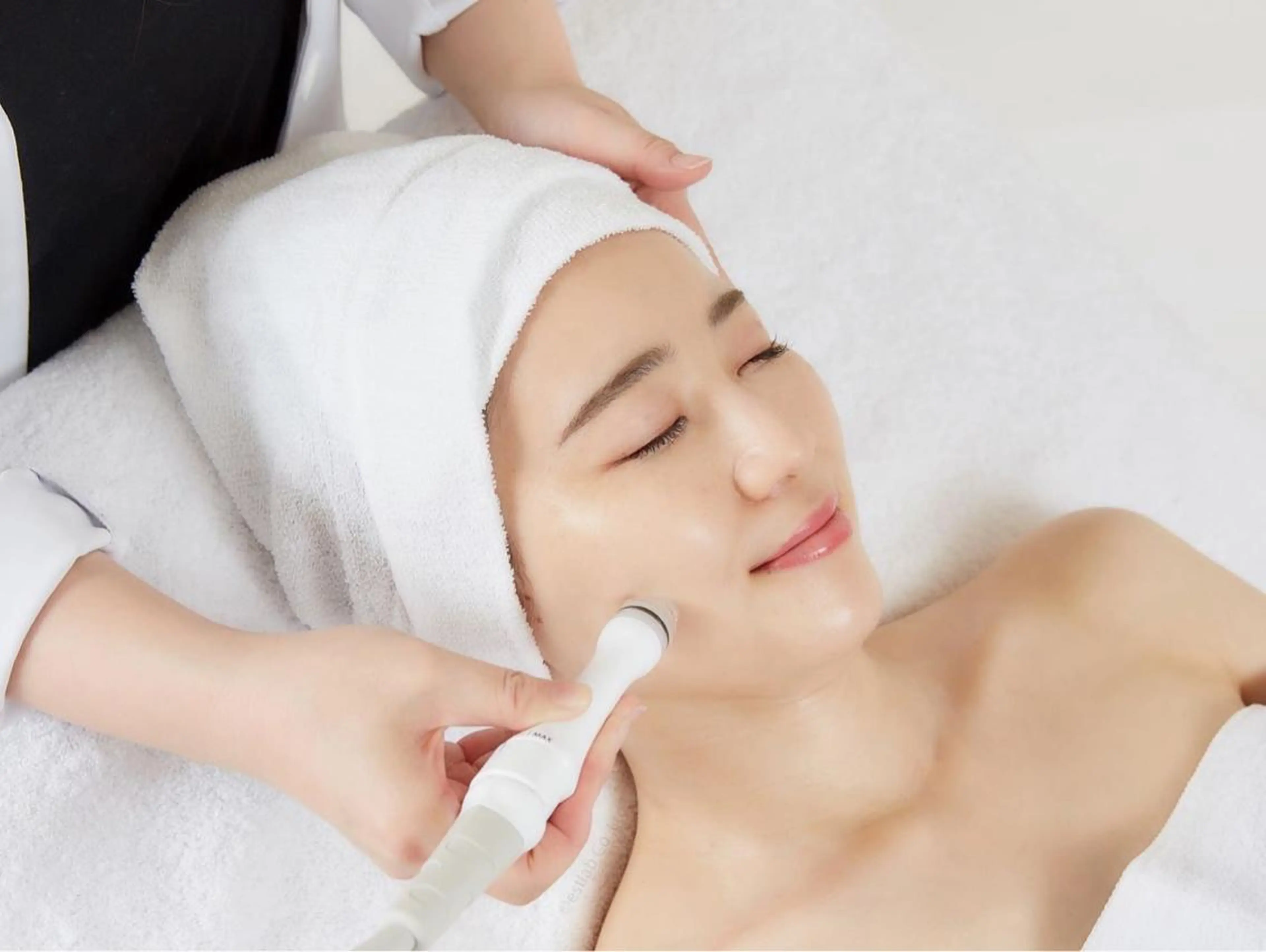 小顔・ツルツル素肌 ハリステリアのエステ・リラクイメージ