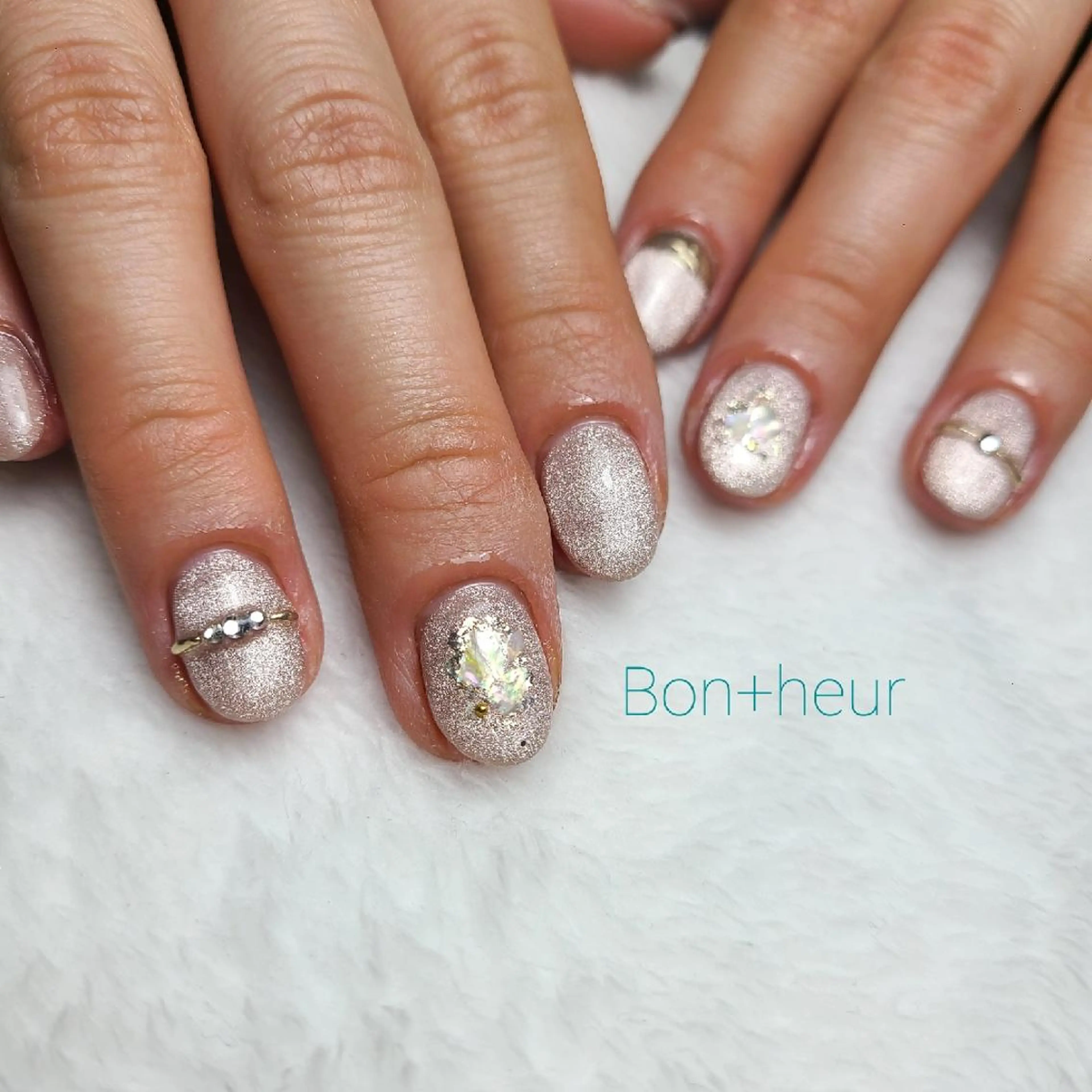 ネイル クリアネイル ジェルネイル マグネットネイル ミラーネイル ニュアンスネイル 宮口 紗子のネイルデザイン