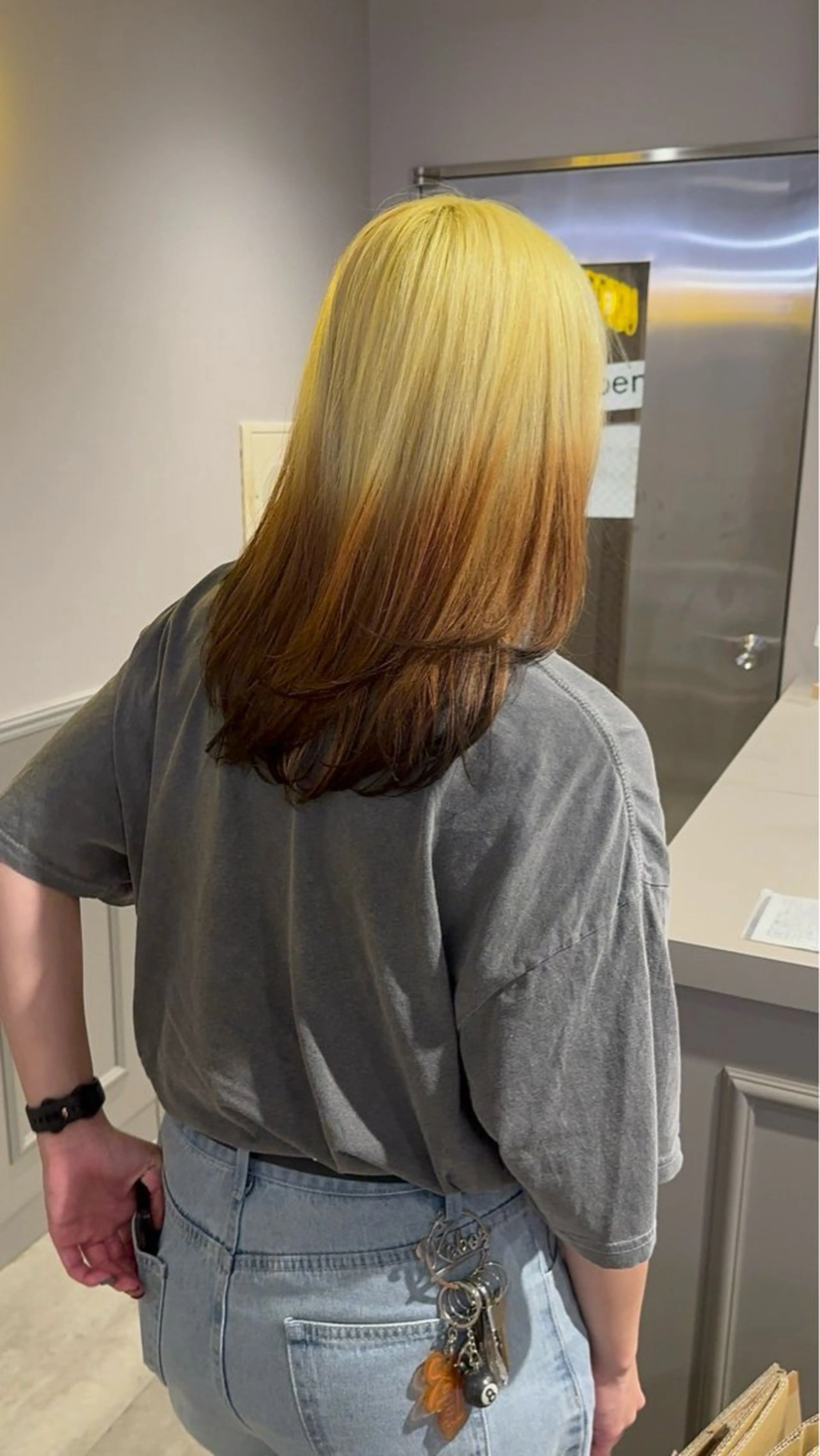 ミディアム カラー ヘアアレンジ グラデーションカラー カット ヘアカラー トリートメント ヘッドスパ ヘアセット 💎韓国/ レイヤー カット/ 暖色🫧のヘアスタイル