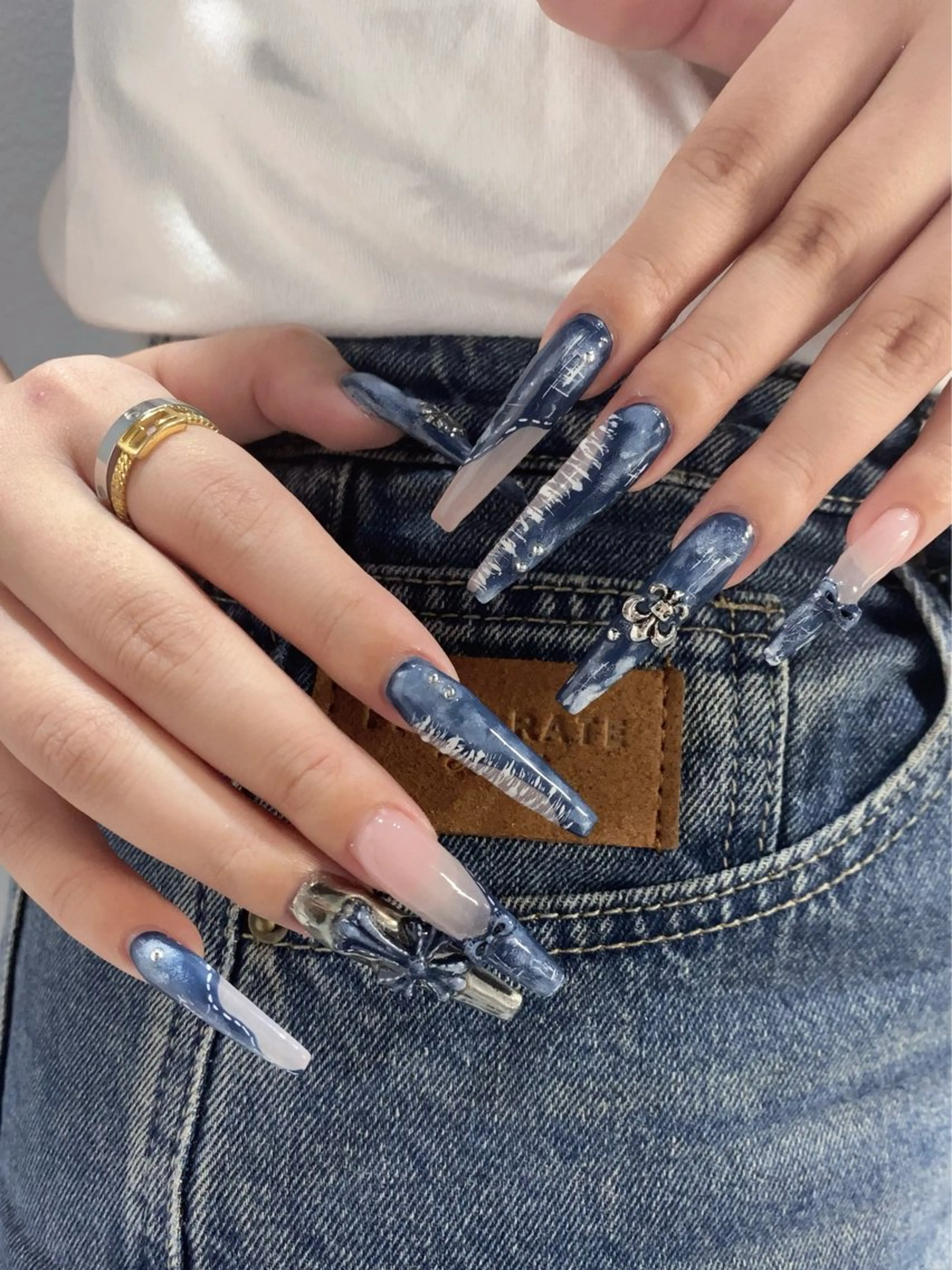 ネイル NOLIMIT.OSAKA所属・NOLIMIT naoのネイルデザイン