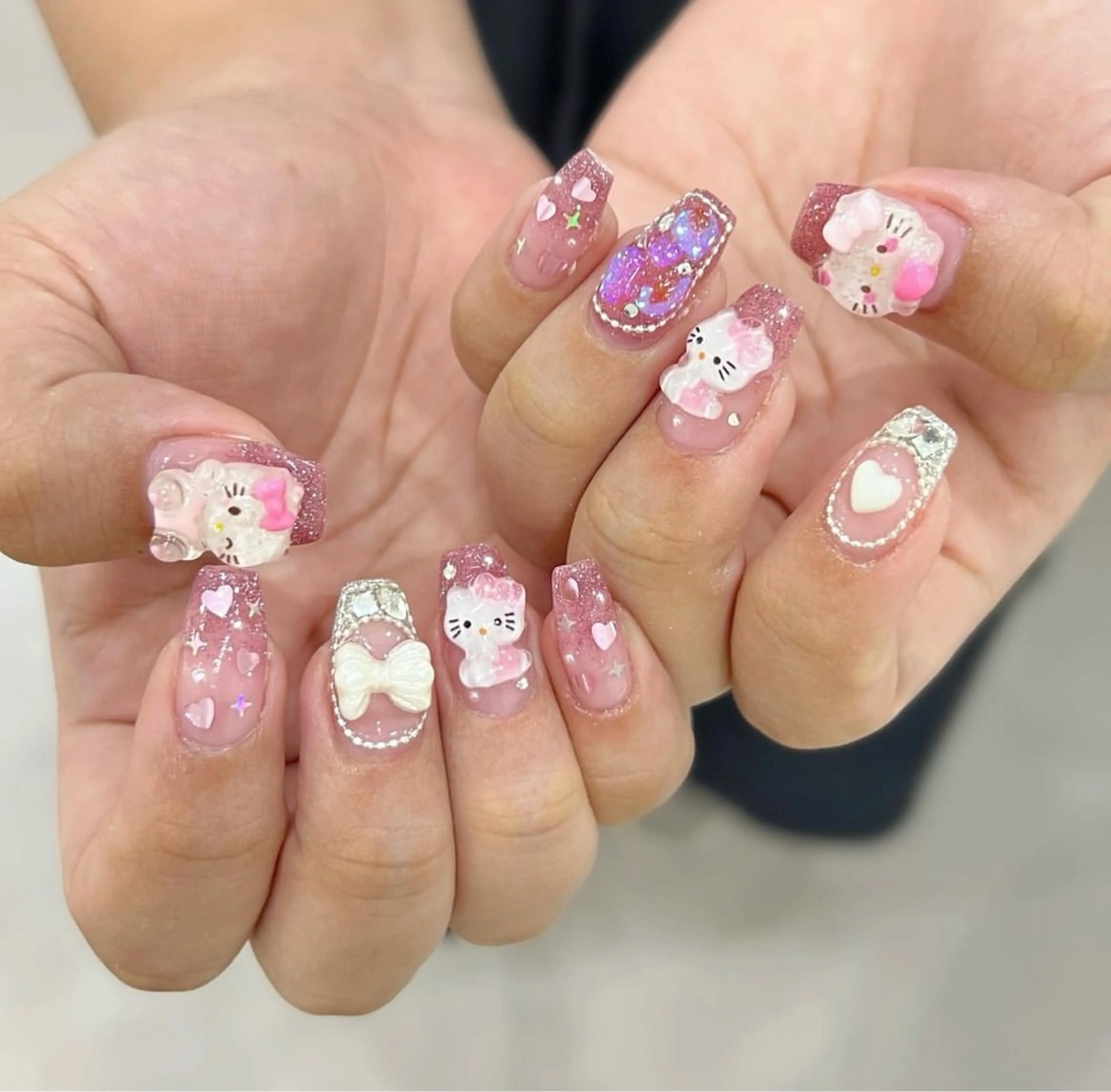 ミディアム ハンドネイル Echo Nail Salonのネイルデザイン