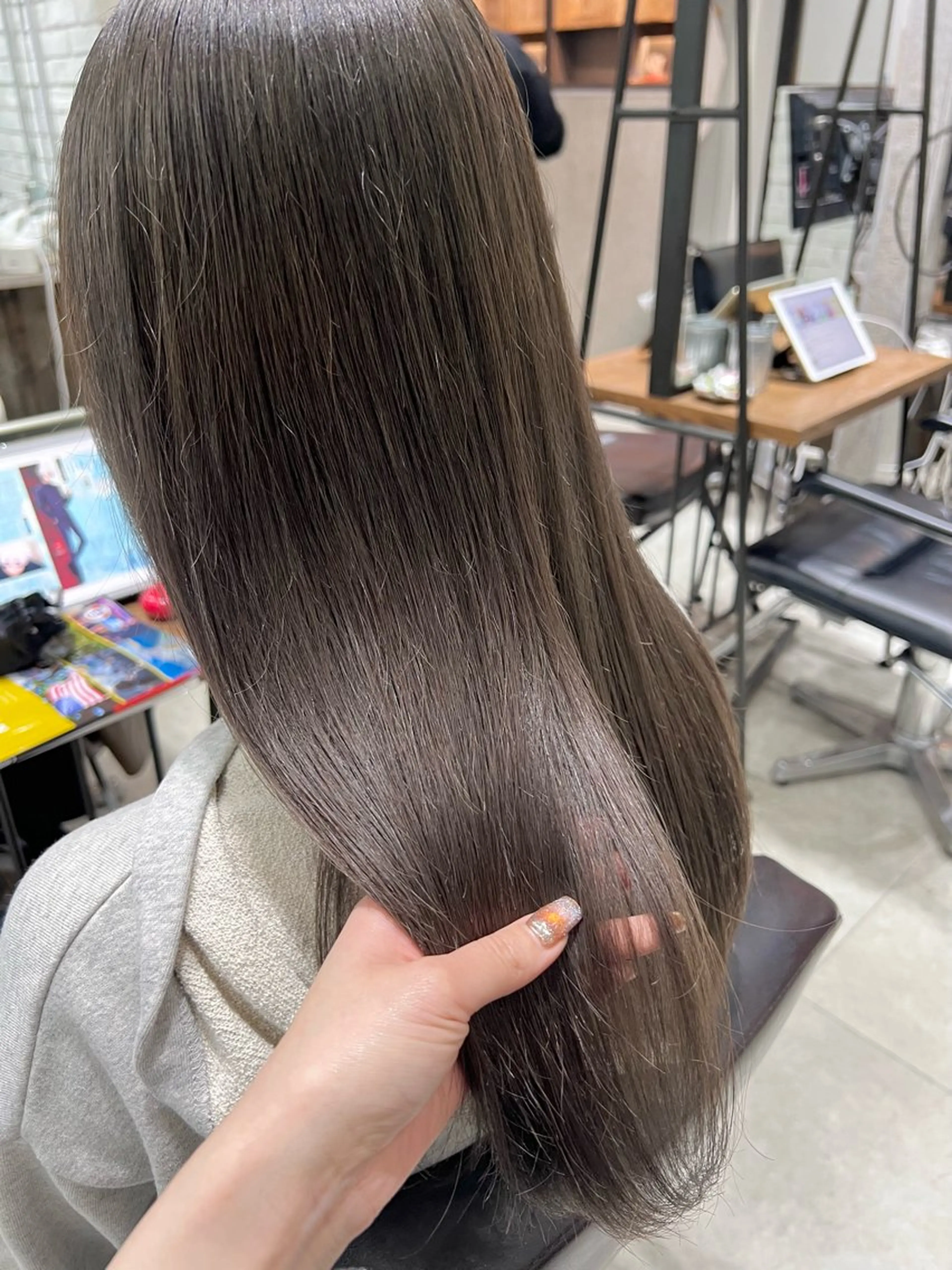 ロング カラー アディクシーカラー グレージュ ヘアカラー 🌿ニュアンス/髪質 改善🌿Fukudaのヘアスタイル