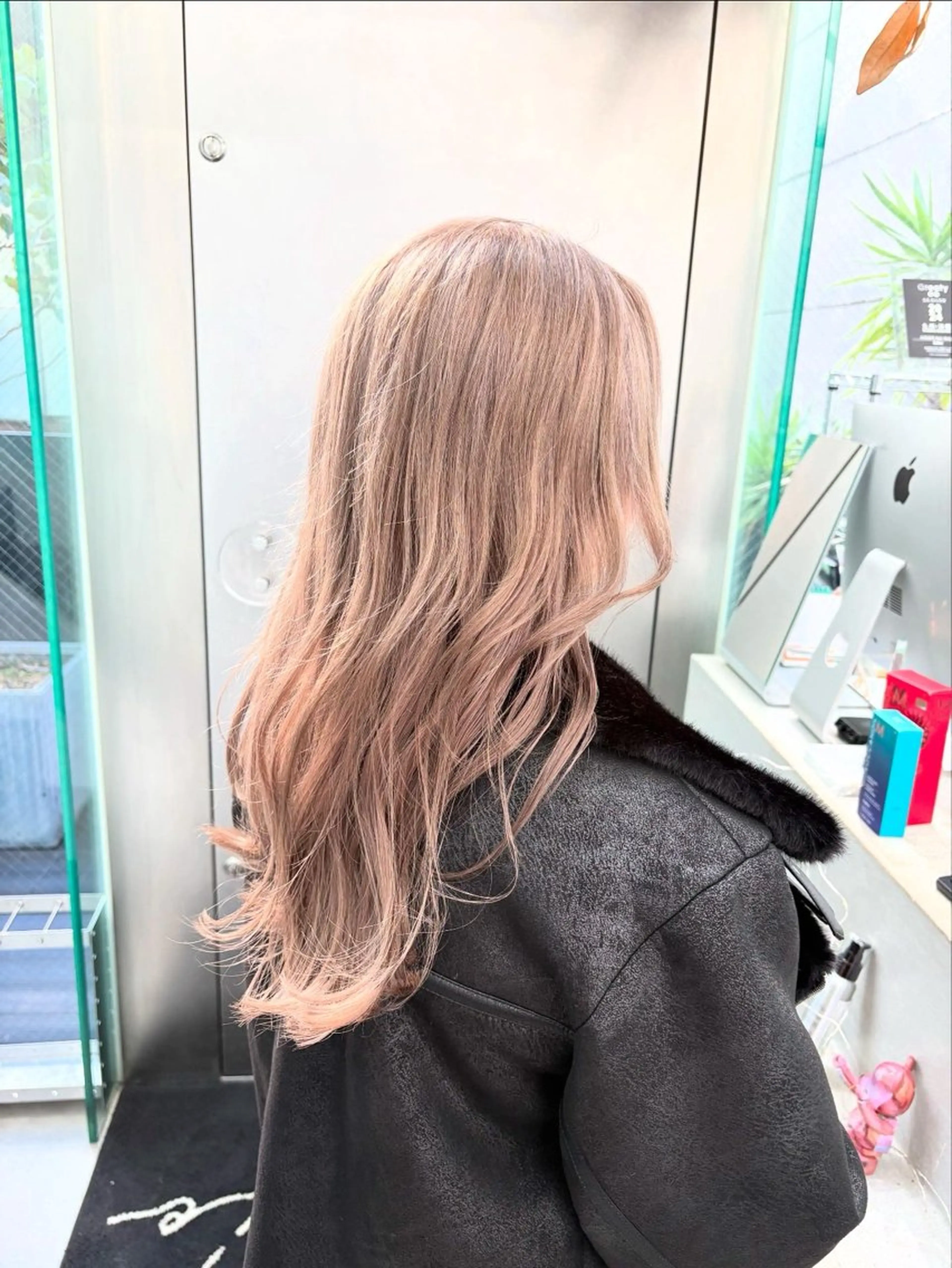 ロング カラー ブリーチ ダブルカラー グレージュ ヘアカラー トリートメント インナーカラー/天神 ブリーチ/吉田のヘアスタイル