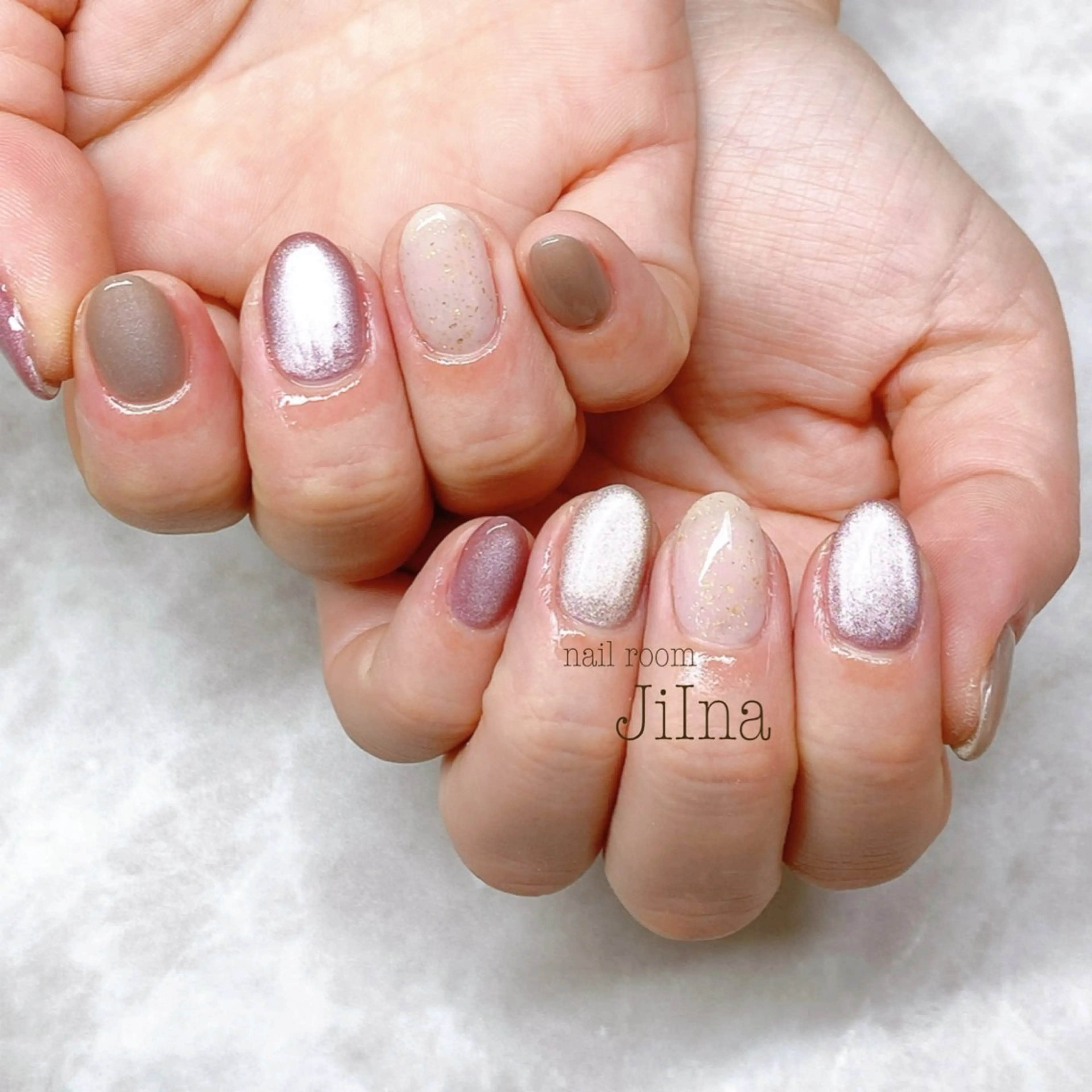 ネイル マグネットネイル マグネットワンカラー ワンカラーネイル JiIna nailのネイルデザイン