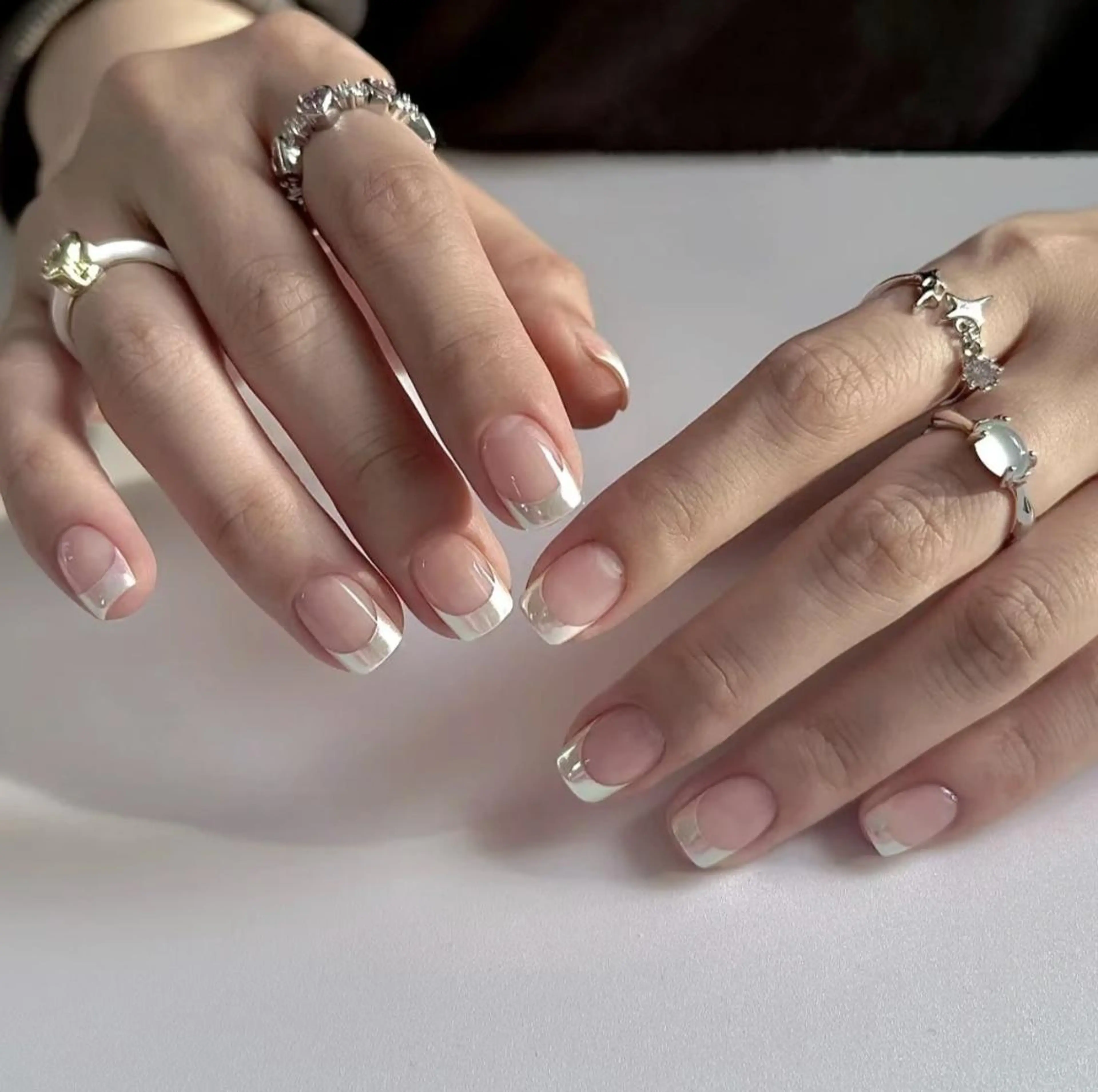 ネイル フレンチネイル ガラスフレンチ ミラーネイル Queens テイのネイルデザイン