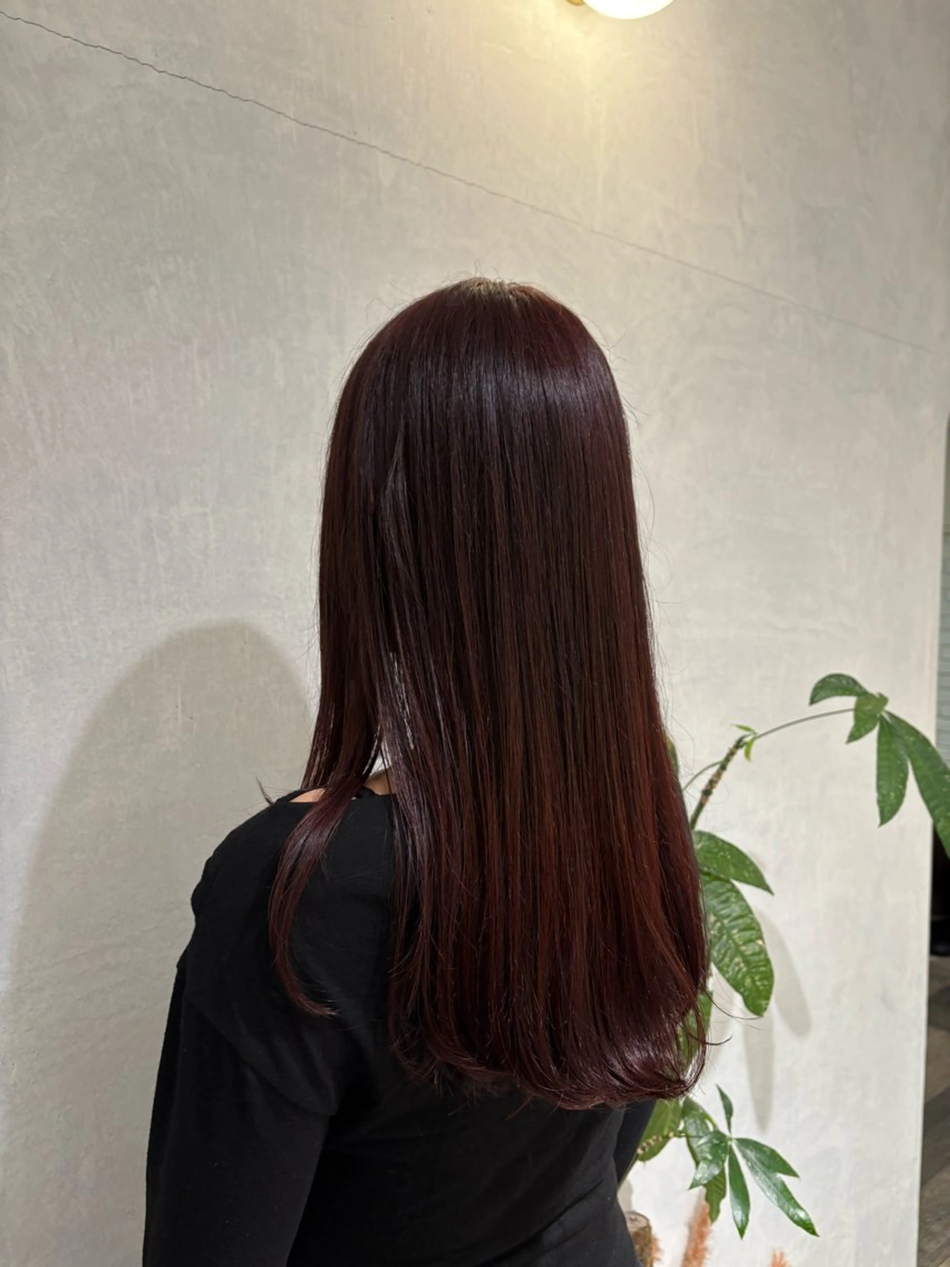 セミロング ヘアカラー Kyeco大宮所属・足立 愛菜のヘアスタイル