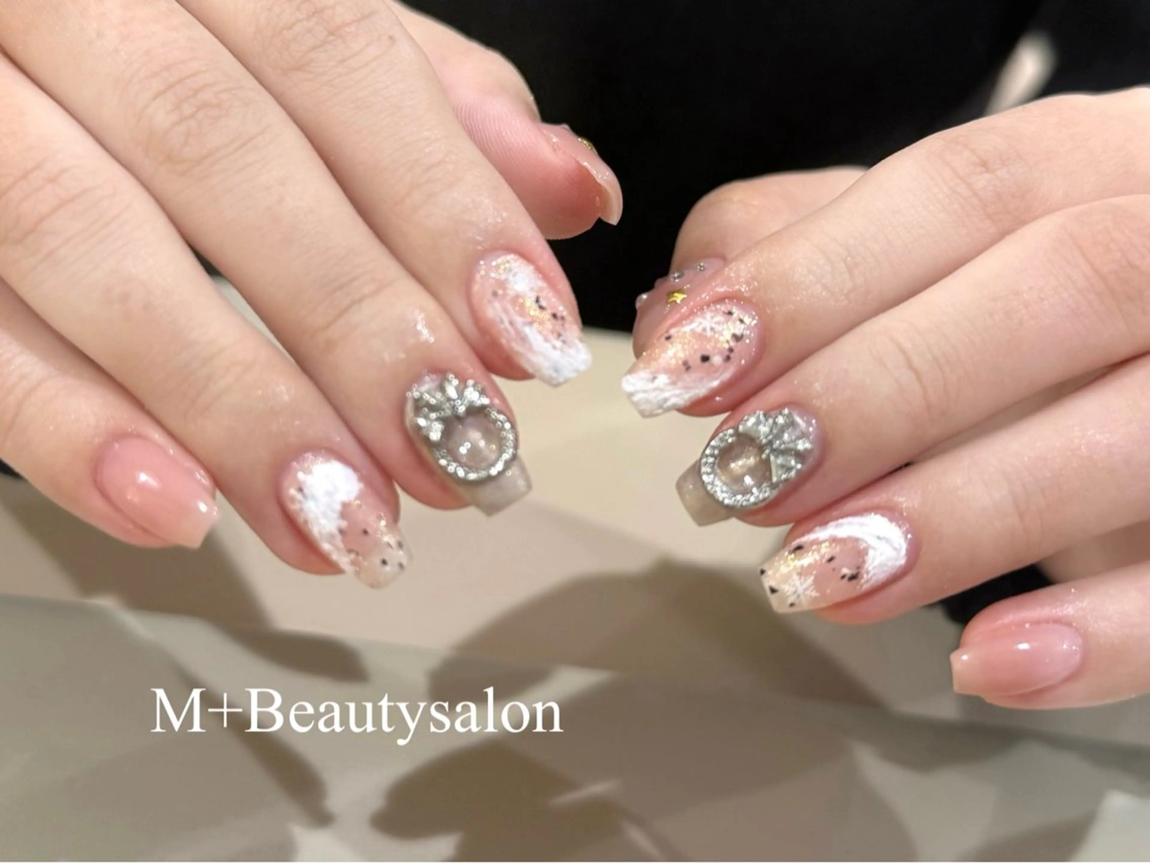 ネイル M+  Beauty Salonのネイルデザイン