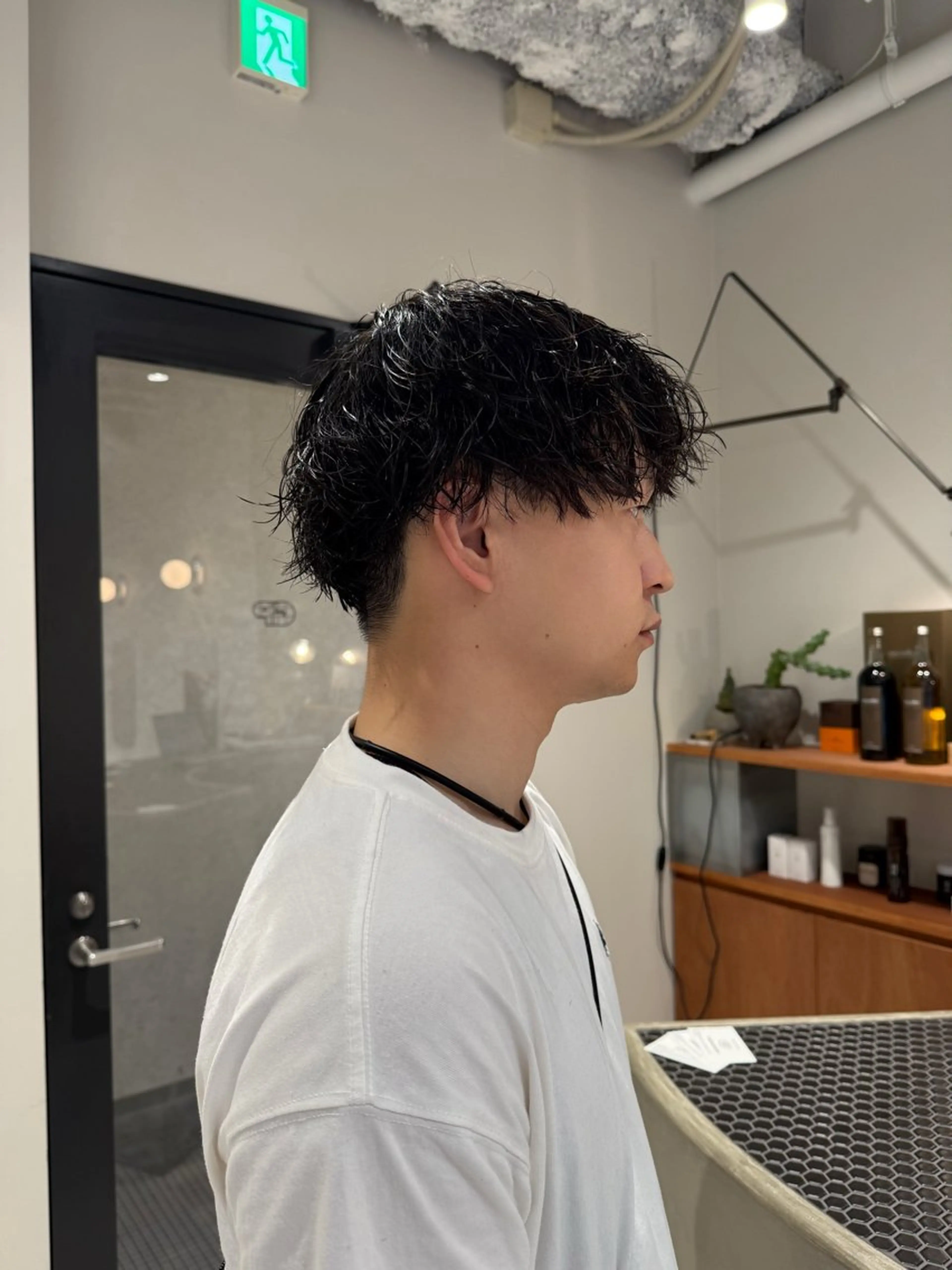 パーマ メンズ メンズパーマ メンズツイストパーマ ツイストパーマ カット パーマ トリートメント コノカ/暖色カラー/ 透明感カラーのヘアスタイル