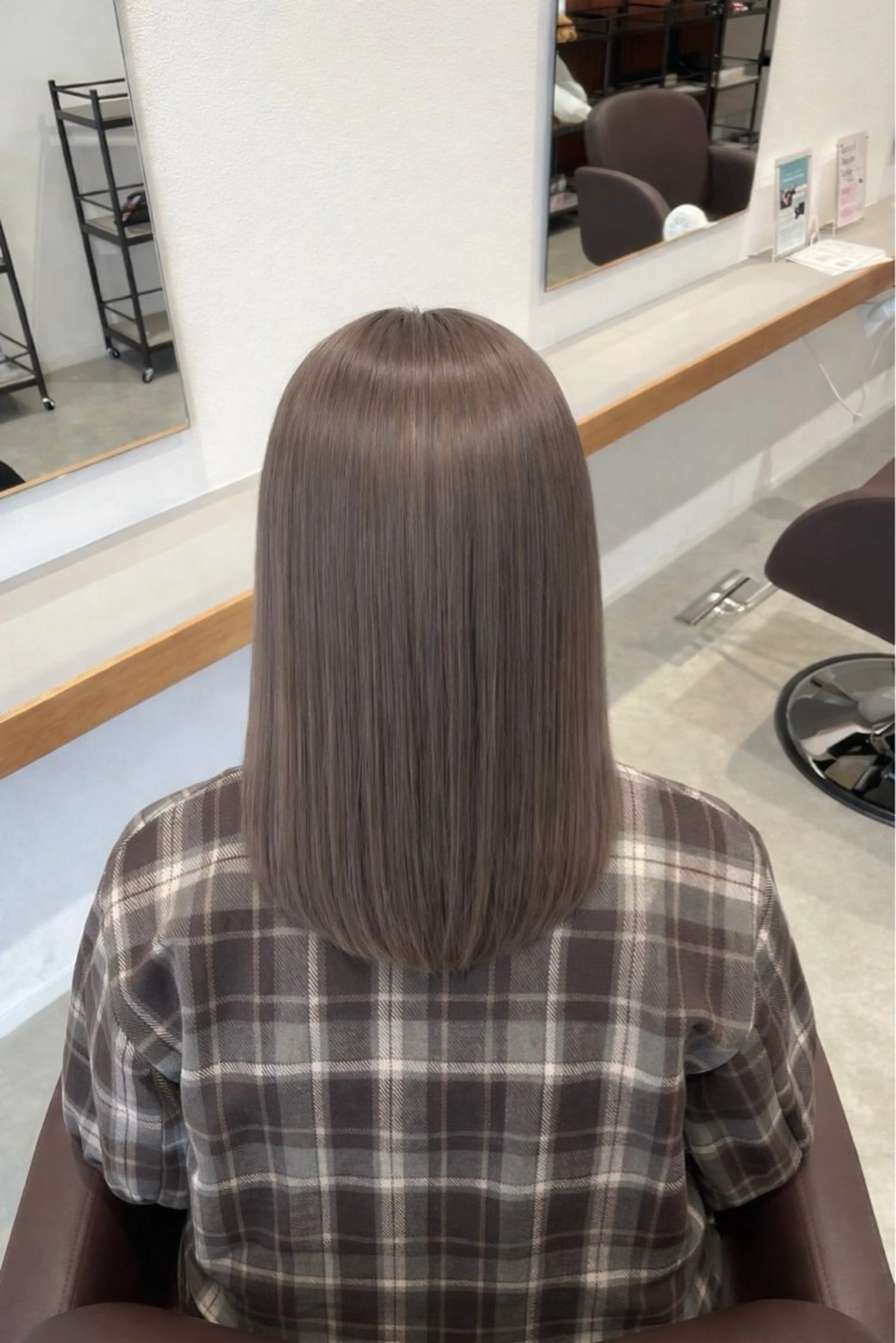 ミディアム カラー カット ヘアカラー ヘッドスパ 透明感カラー🦋艶髪 イヴカ💙のヘアスタイル