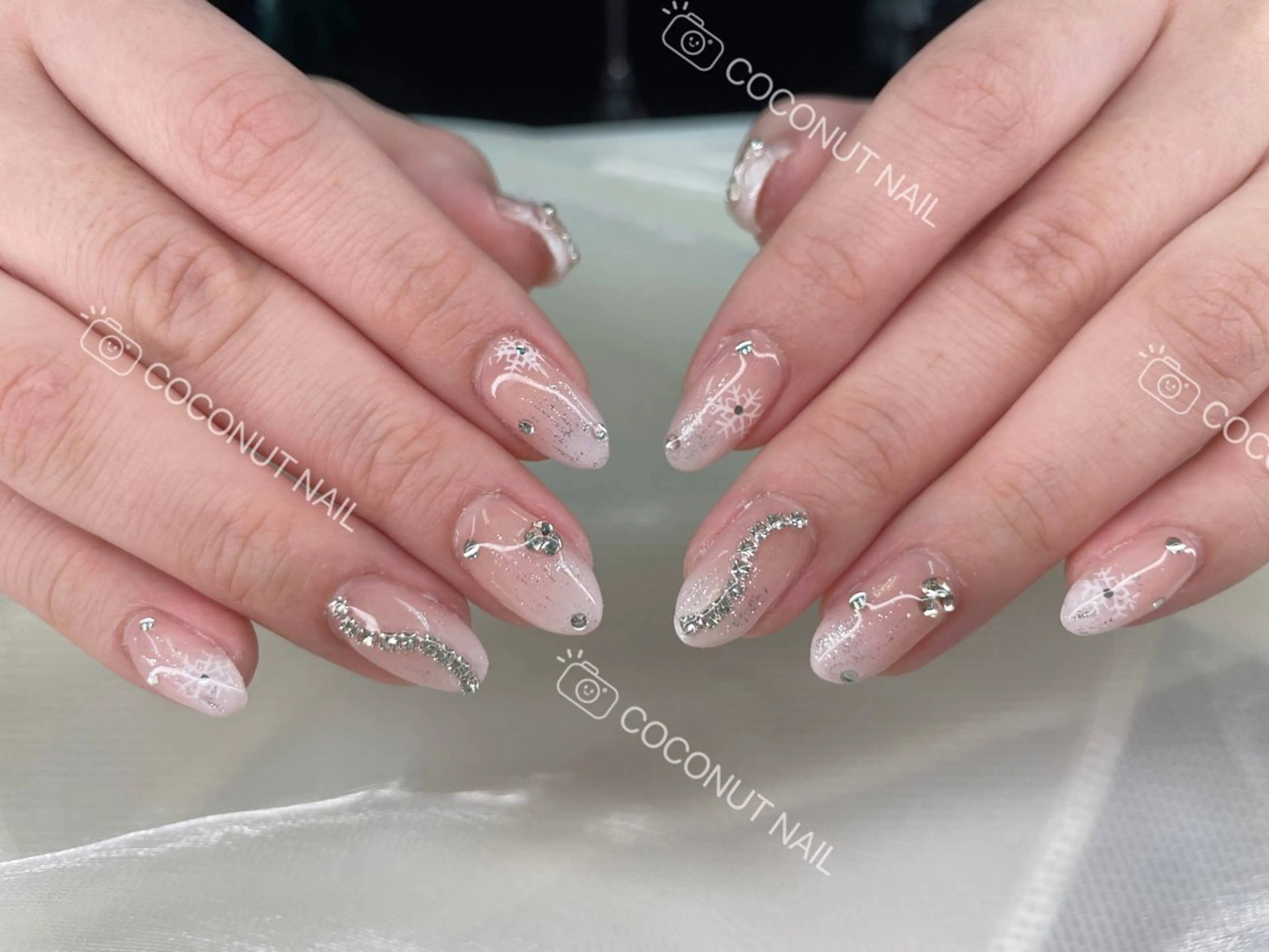 ネイル ハンドネイル 神田 ココナッツのネイルデザイン