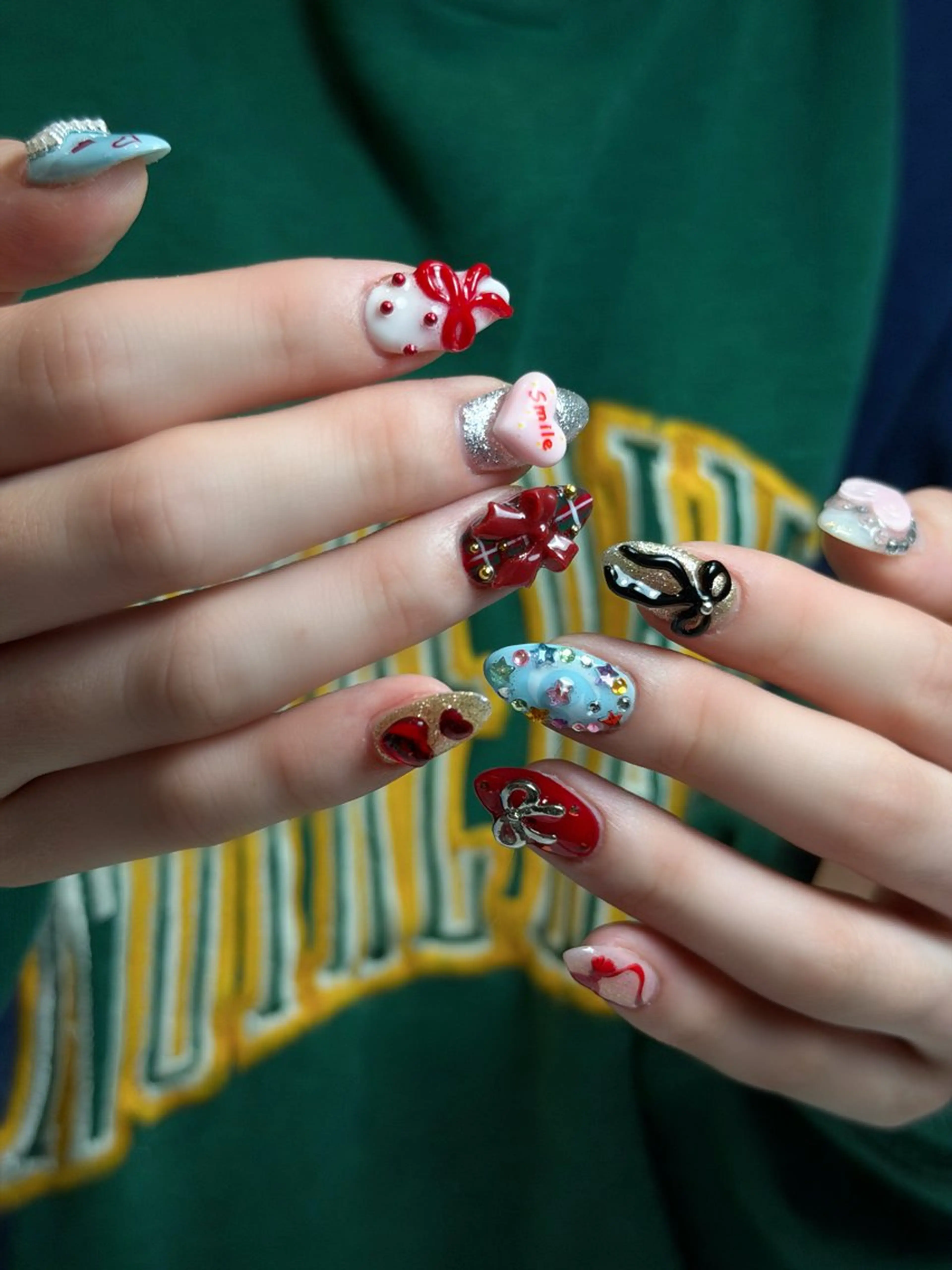 ネイル オーロラネイル ボルドー ブラウン 氷ネイル・うるうるネイル キラキラネイル ハンドネイル Julli NailStudioのネイルデザイン