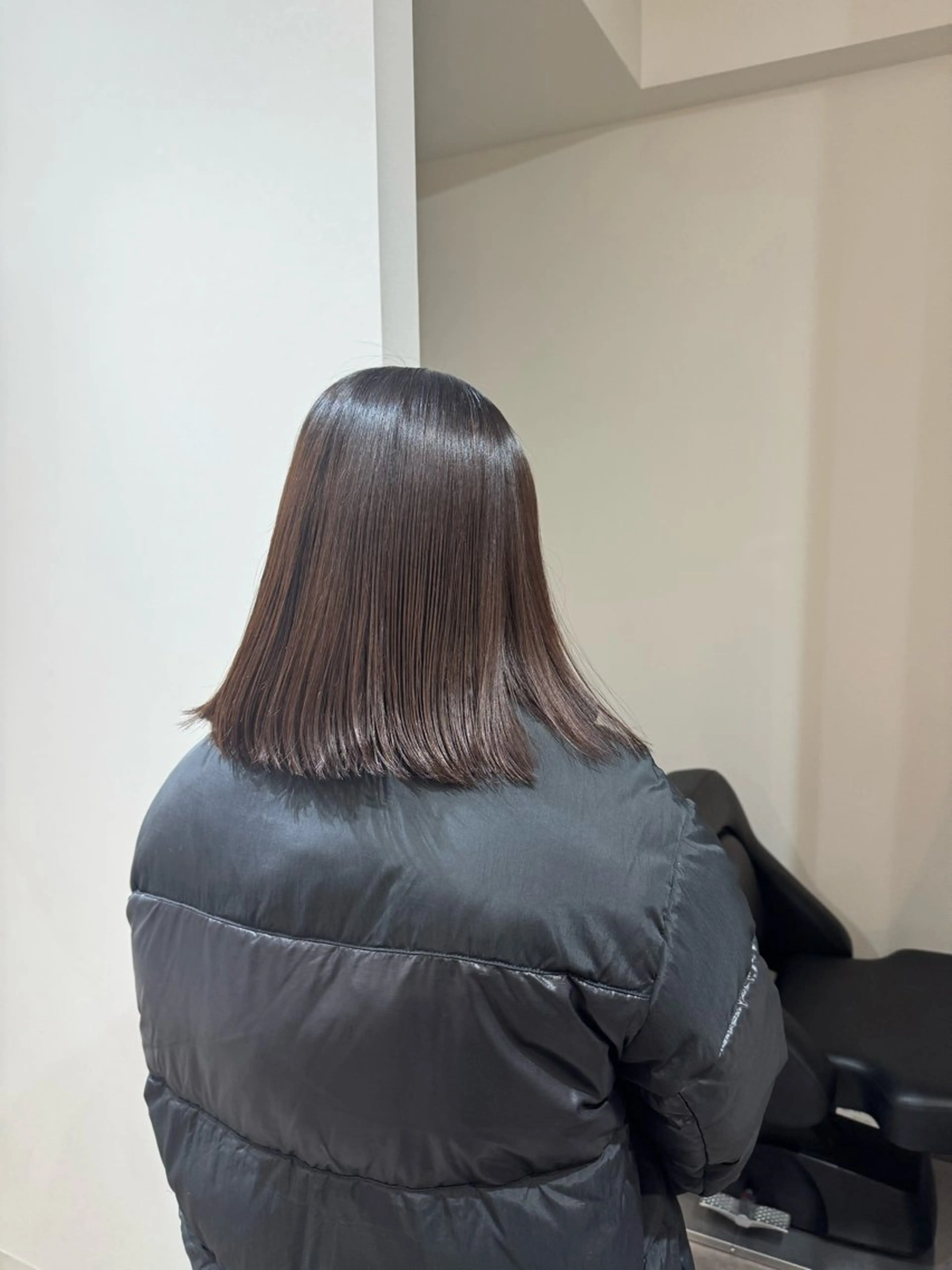 ミディアム カラー newi remi🖤のヘアスタイル