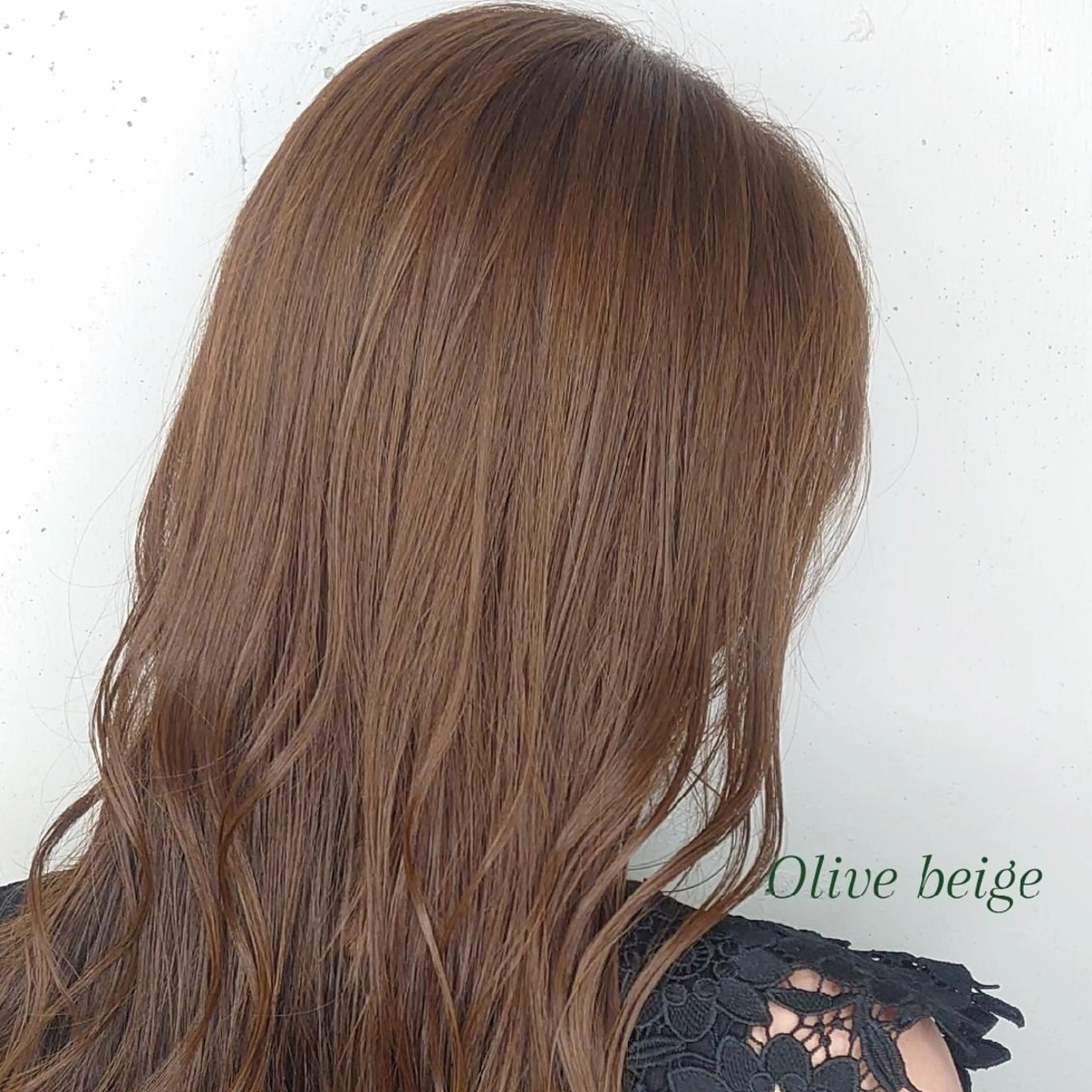 セミロング カラー ベージュカラー ブリーチ ブリーチなしカラー オリーブベージュ E Komo hair所属・Wow❕E Komo hair 永井一輝のヘアスタイル