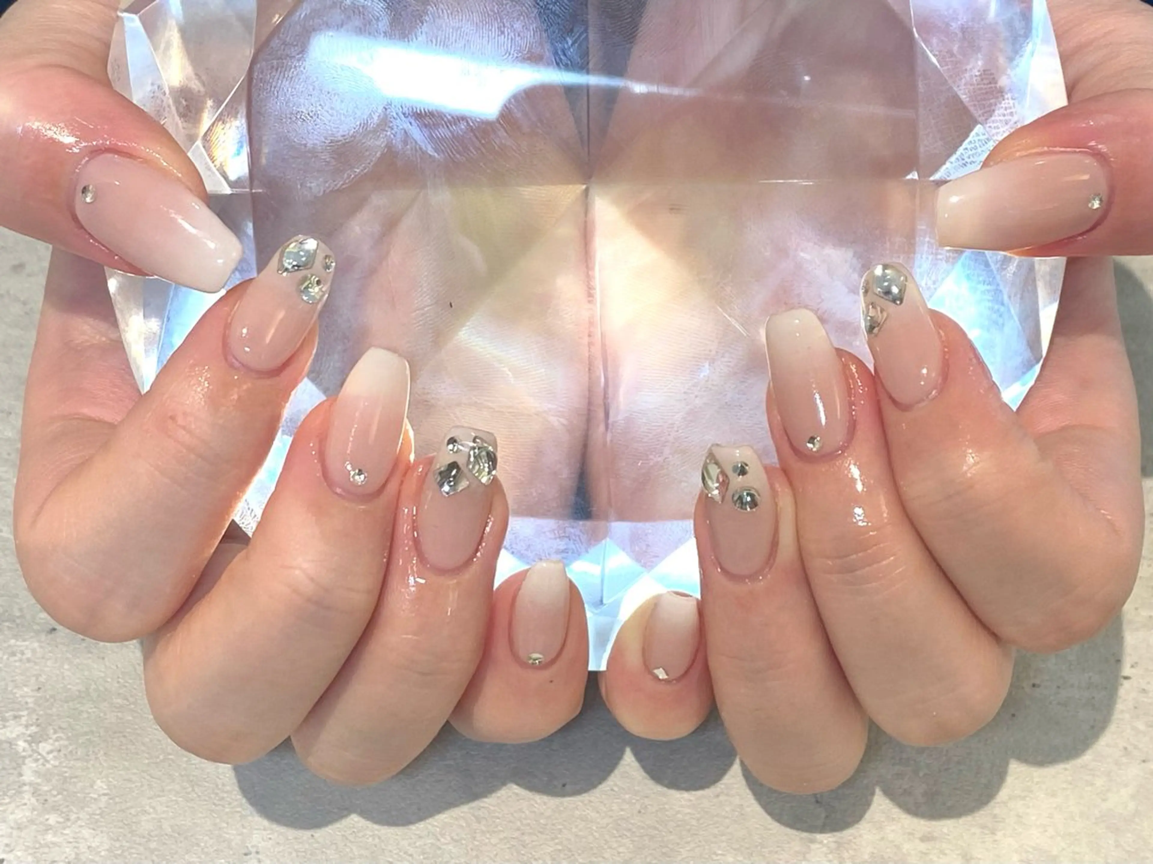 ネイル ストーンネイル greedy 東山店 田之上のネイルデザイン