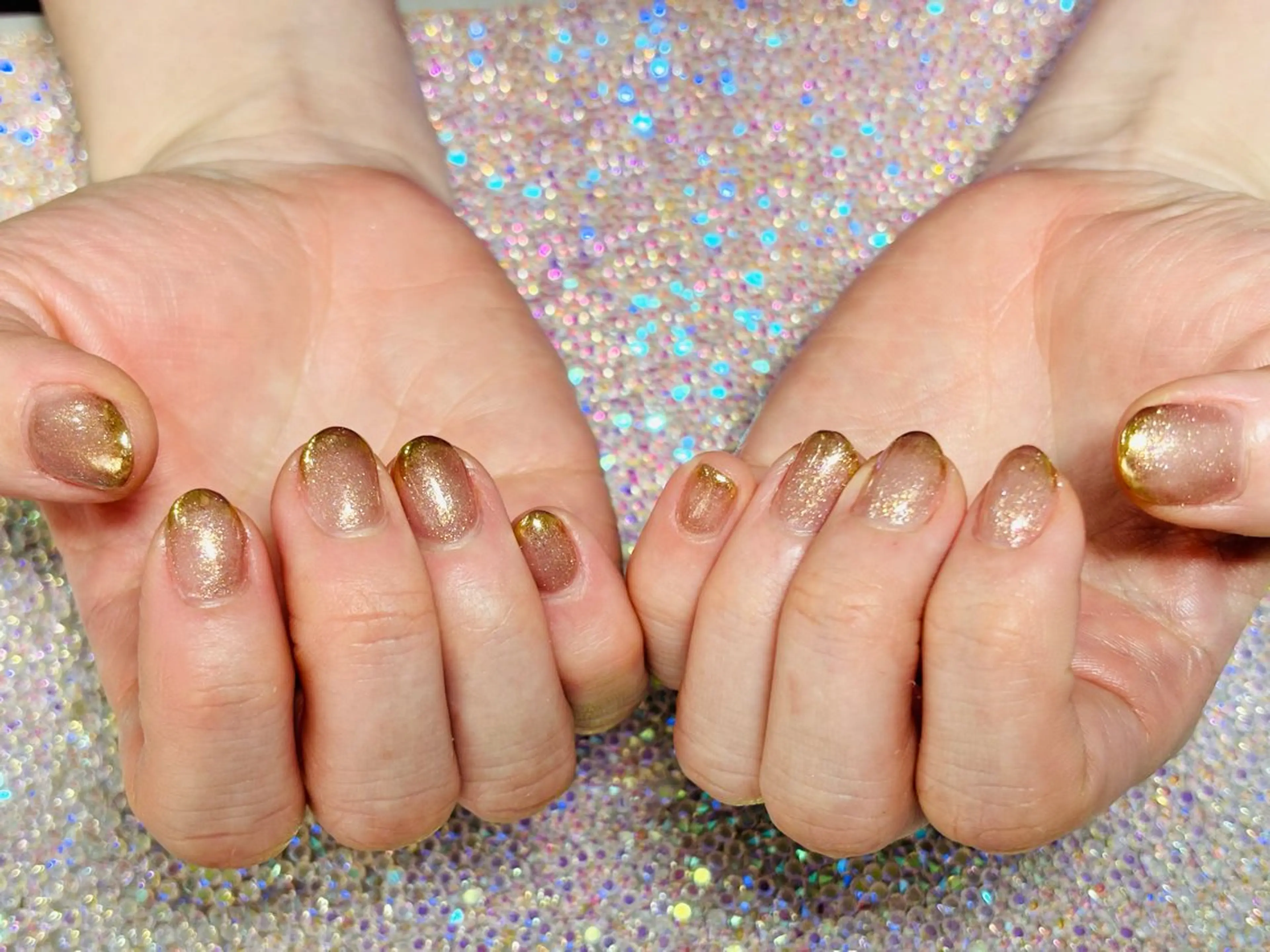 ネイル グラデーション ミラーネイル シンプルネイル Nail&Spa SeaGlass所属・SeaGlass tomoのネイルデザイン