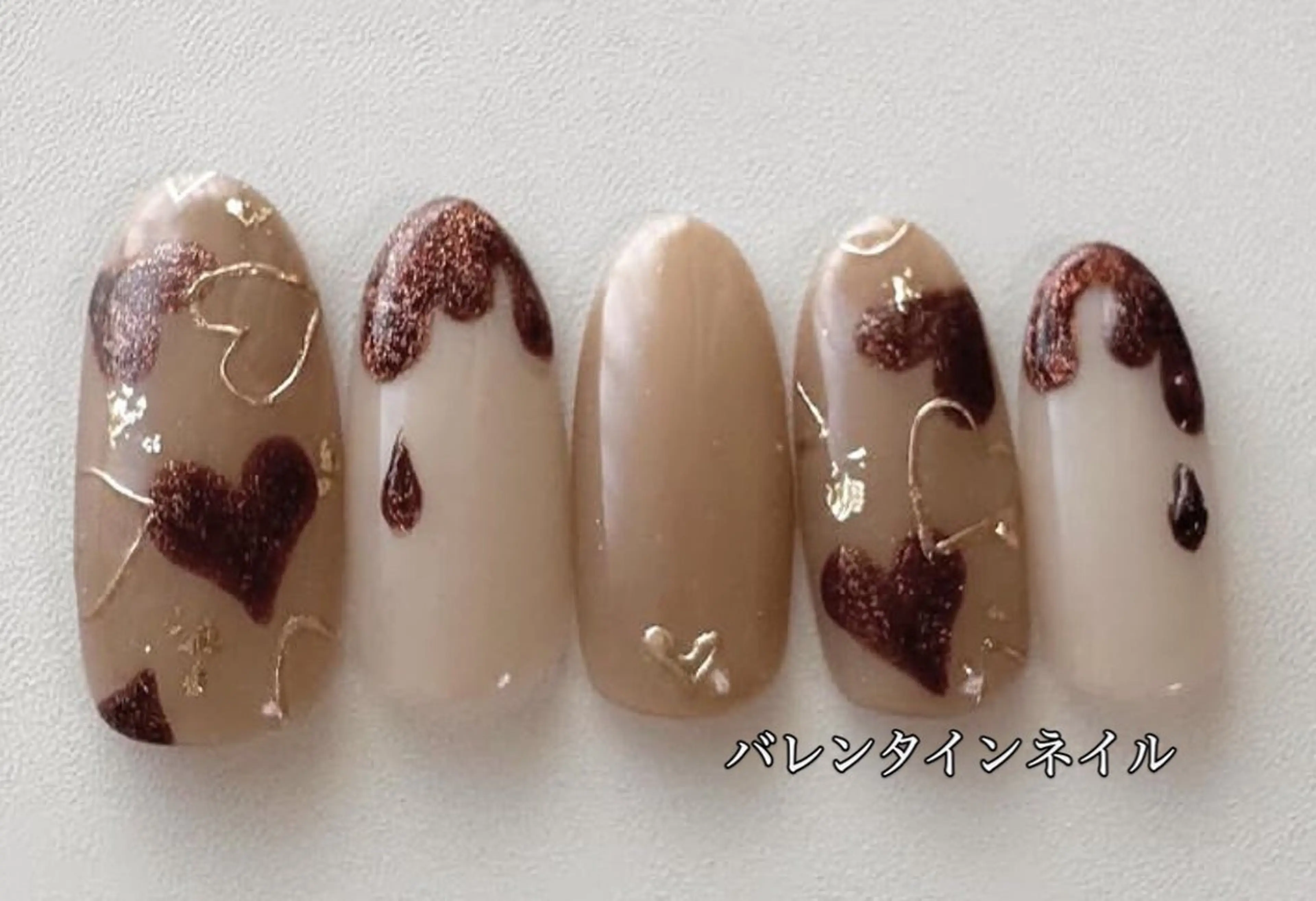 ネイル ショートネイル バレンタイン ハンドネイル Roger 舞のネイルデザイン
