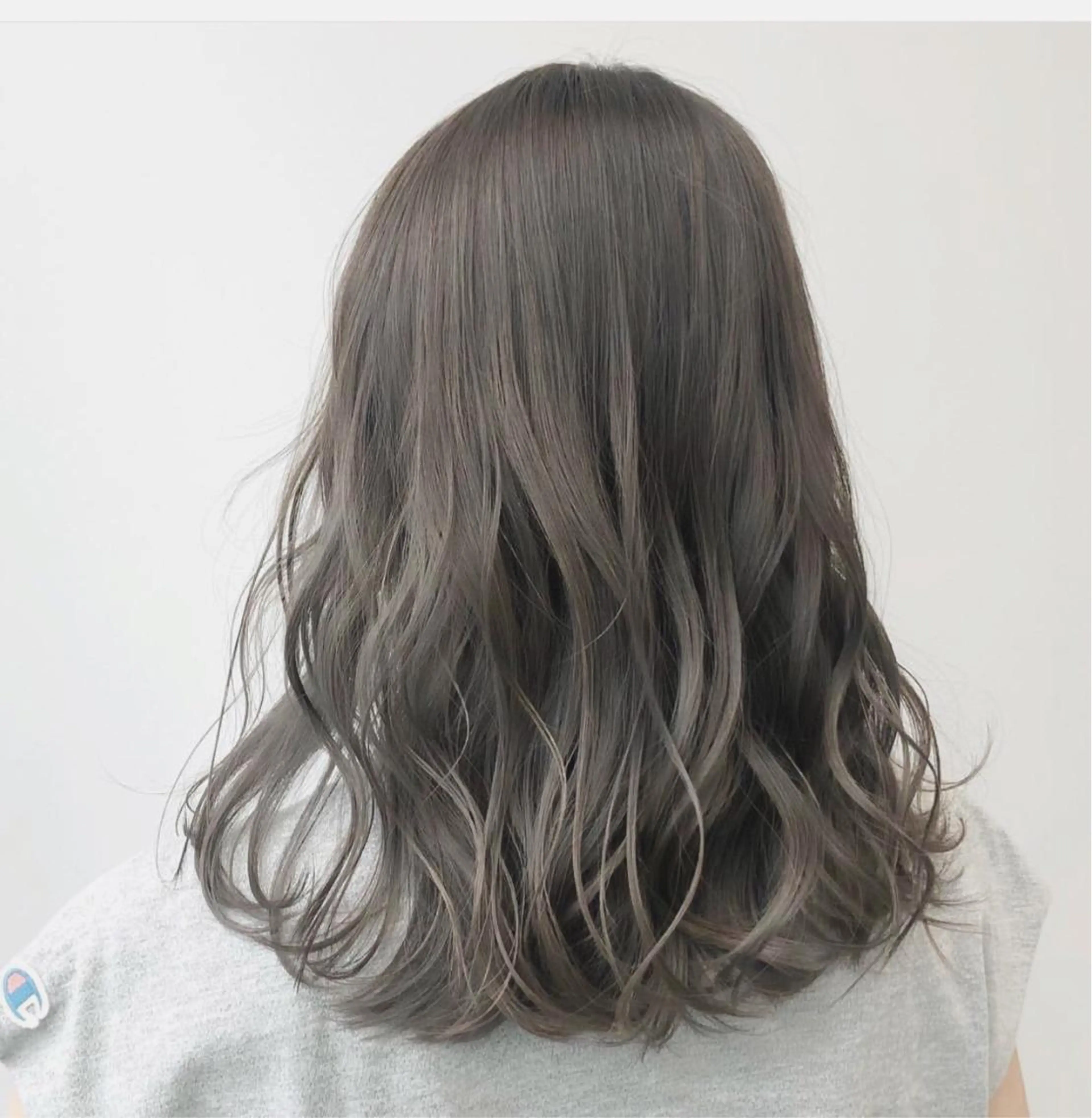 ロング カラー アッシュ オリーブアッシュ topstylist 芳賀みなみのヘアスタイル