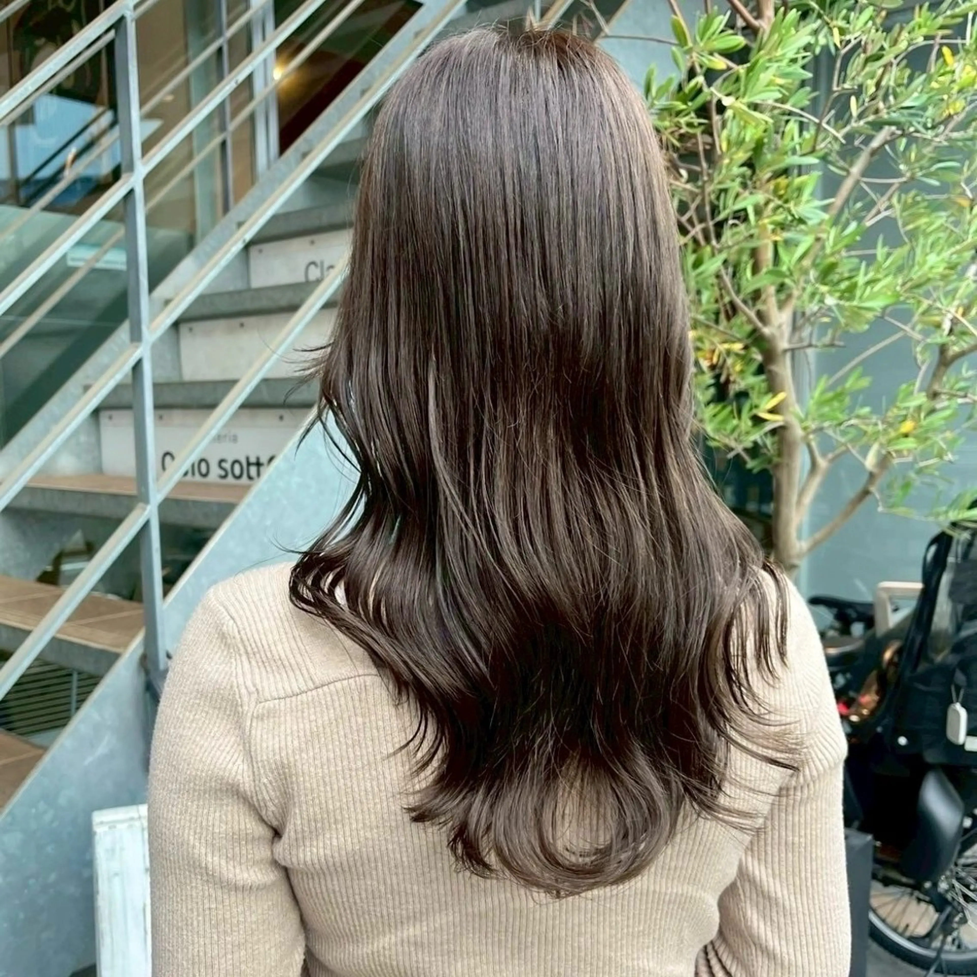 カラー Reve /マキノのヘアスタイル