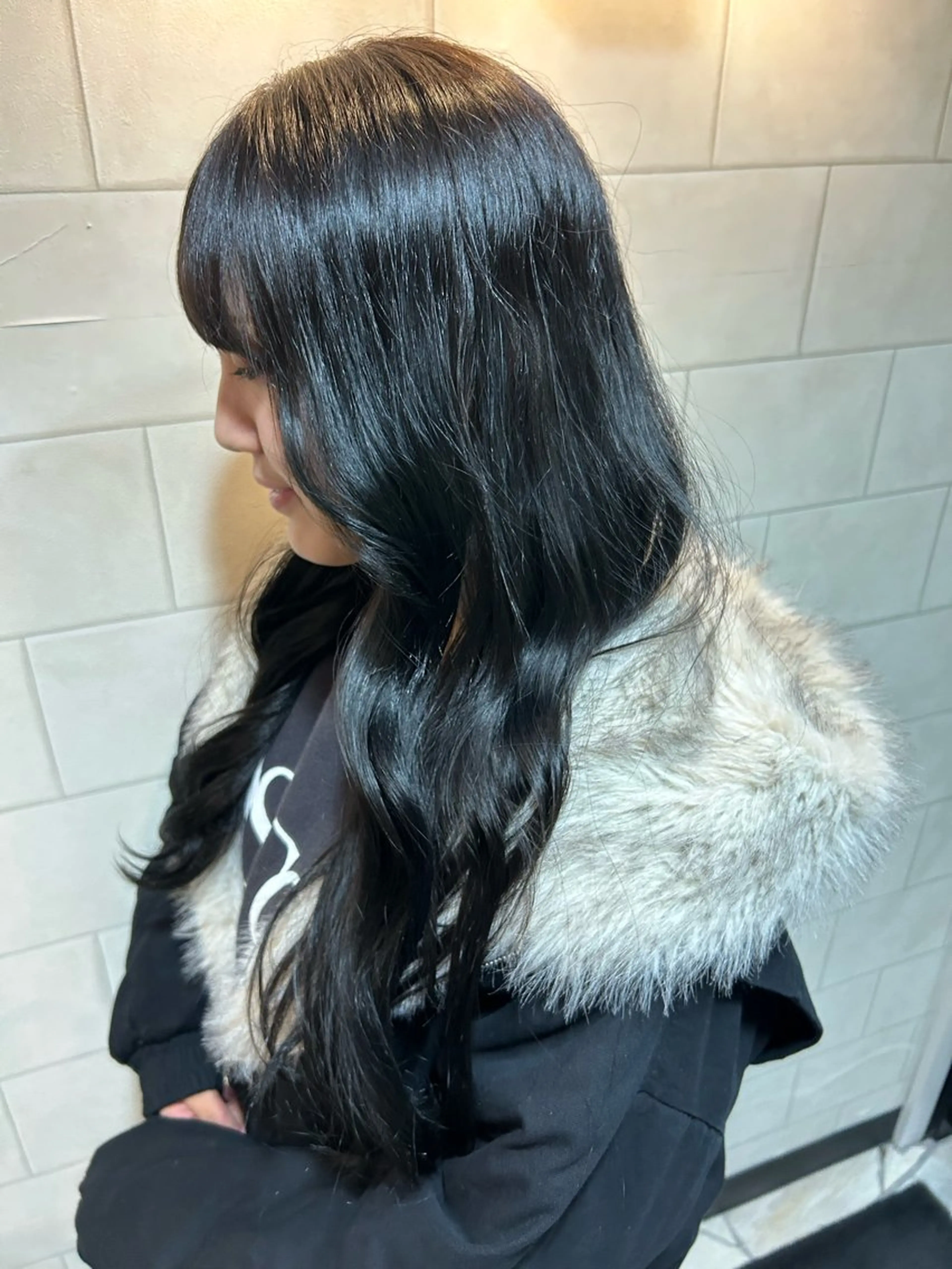 カラー HANABUSA御経塚店所属・播磨 茉侑のヘアスタイル