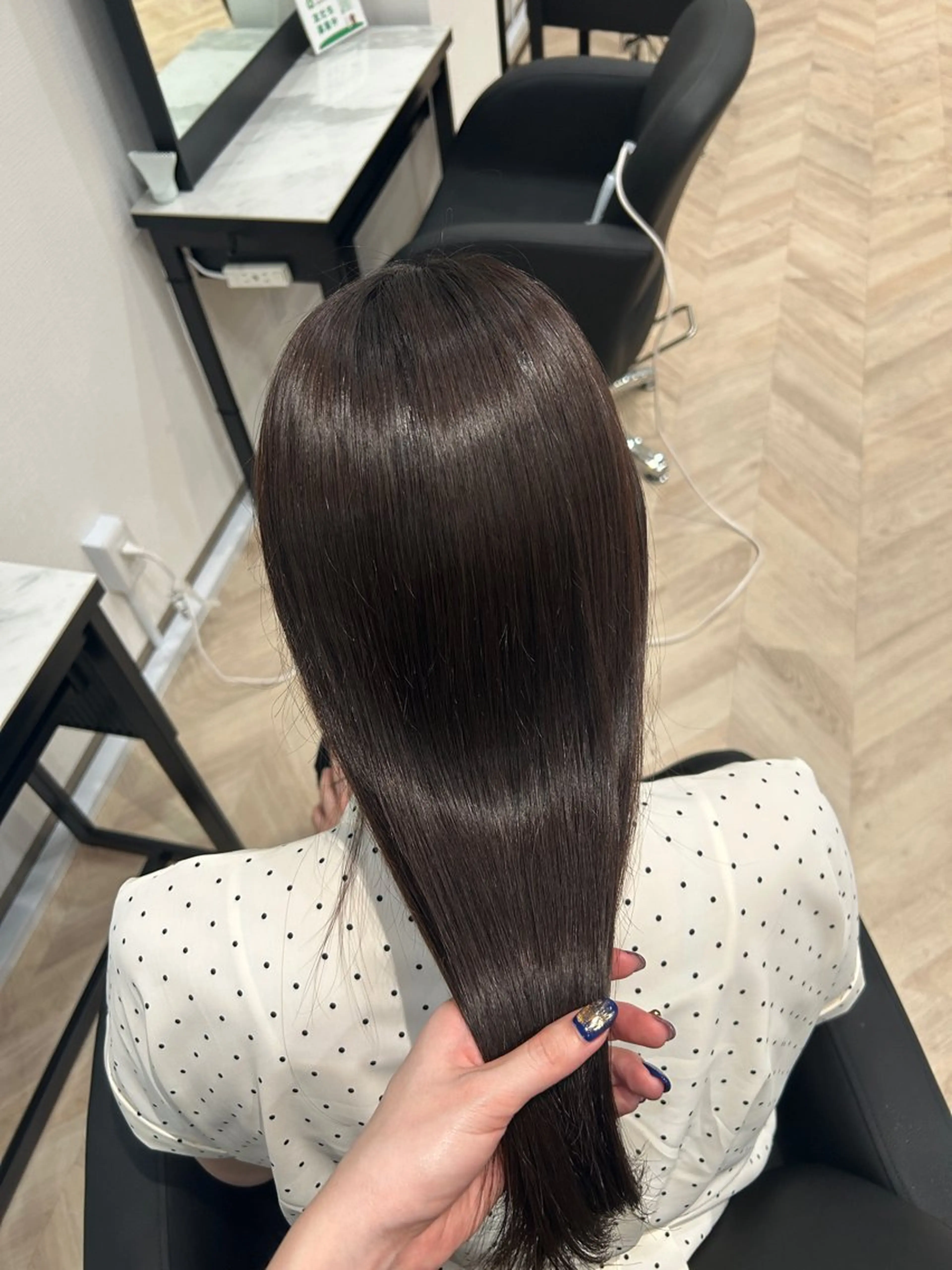 セミロング Marin🫐/ 名駅/レイヤーカットのヘアスタイル