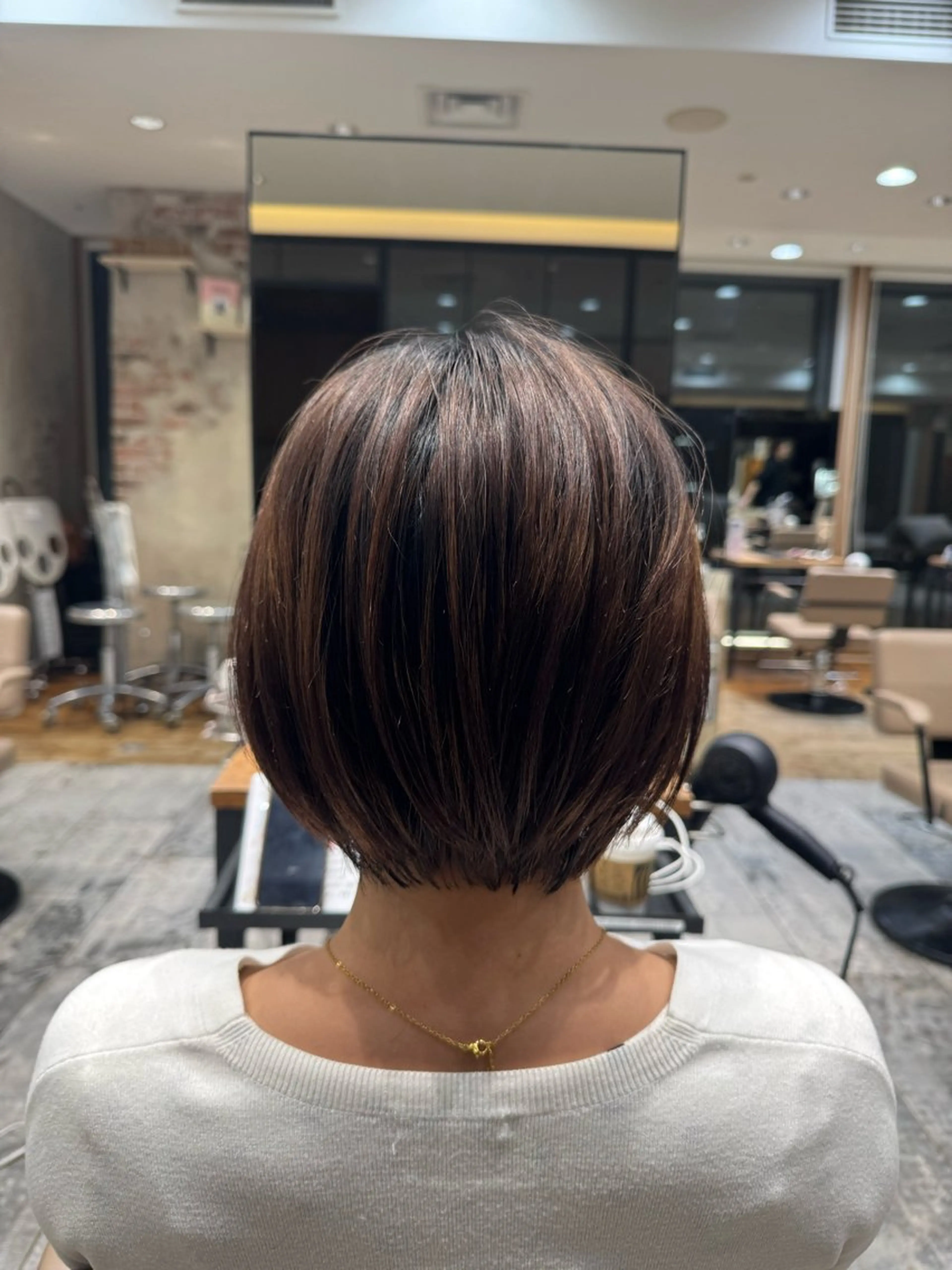 ショート 新宿/レイヤー 顔周りカット溝手優太のヘアスタイル