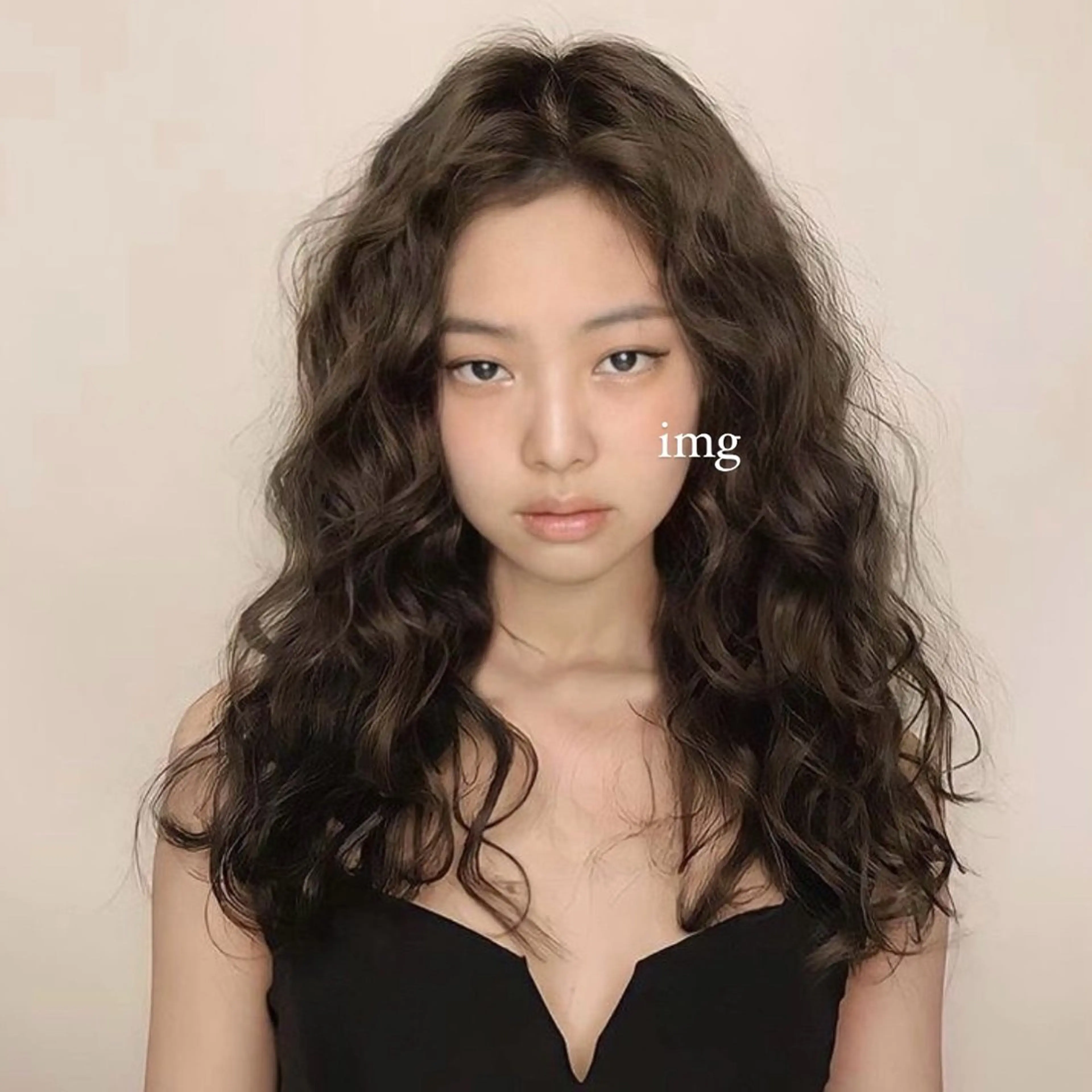 ロング パーマ 韓国風ヘア ニュアンスパーマ スパイラルパーマ パーマ 𝙎𝙚𝙞𝙧𝙖 ☆カット/パーマのヘアスタイル