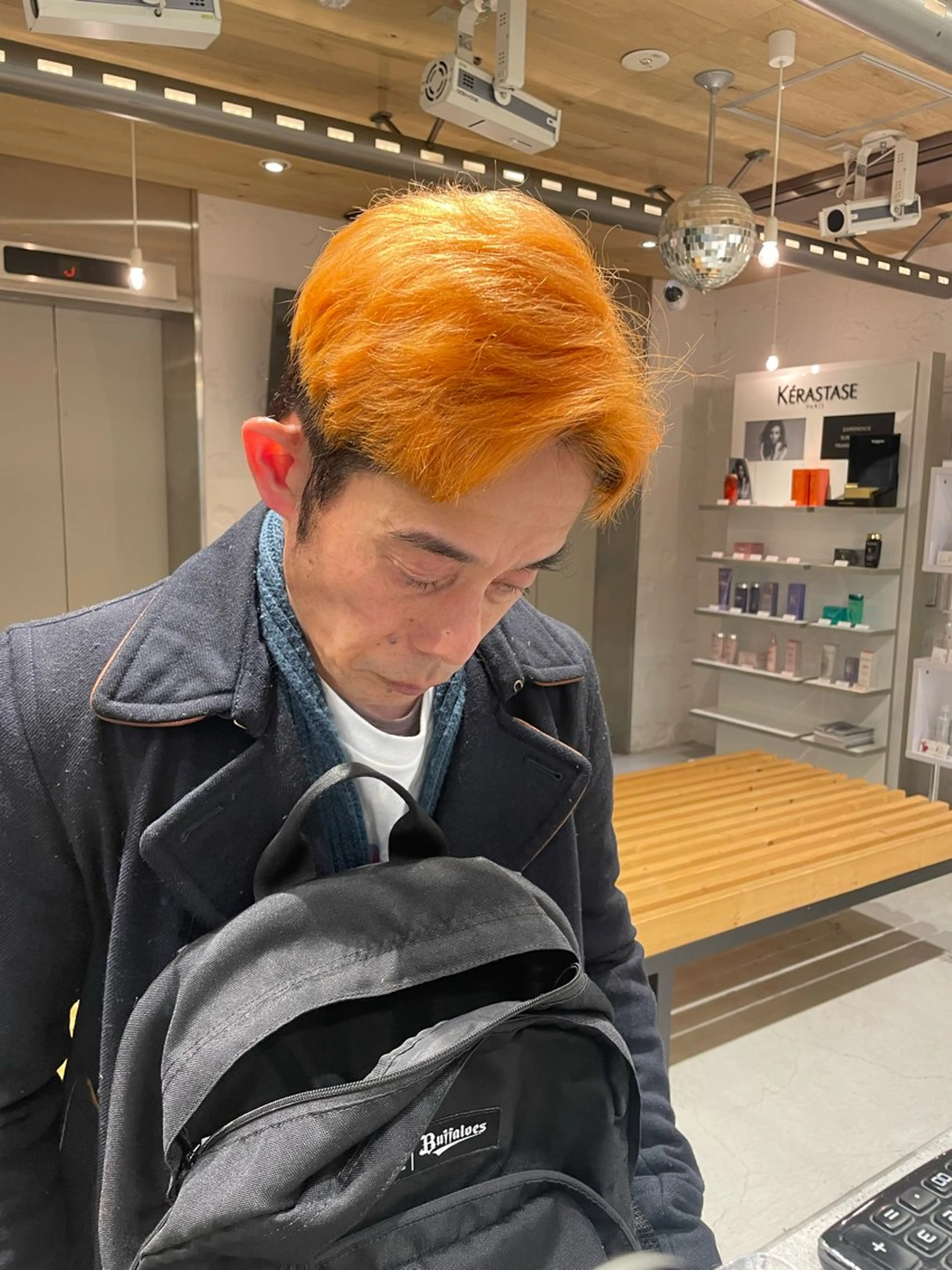 ショート カラー LUNTY NAMBA所属・艶ハイトーン👑♡ NATSUKIのヘアスタイル