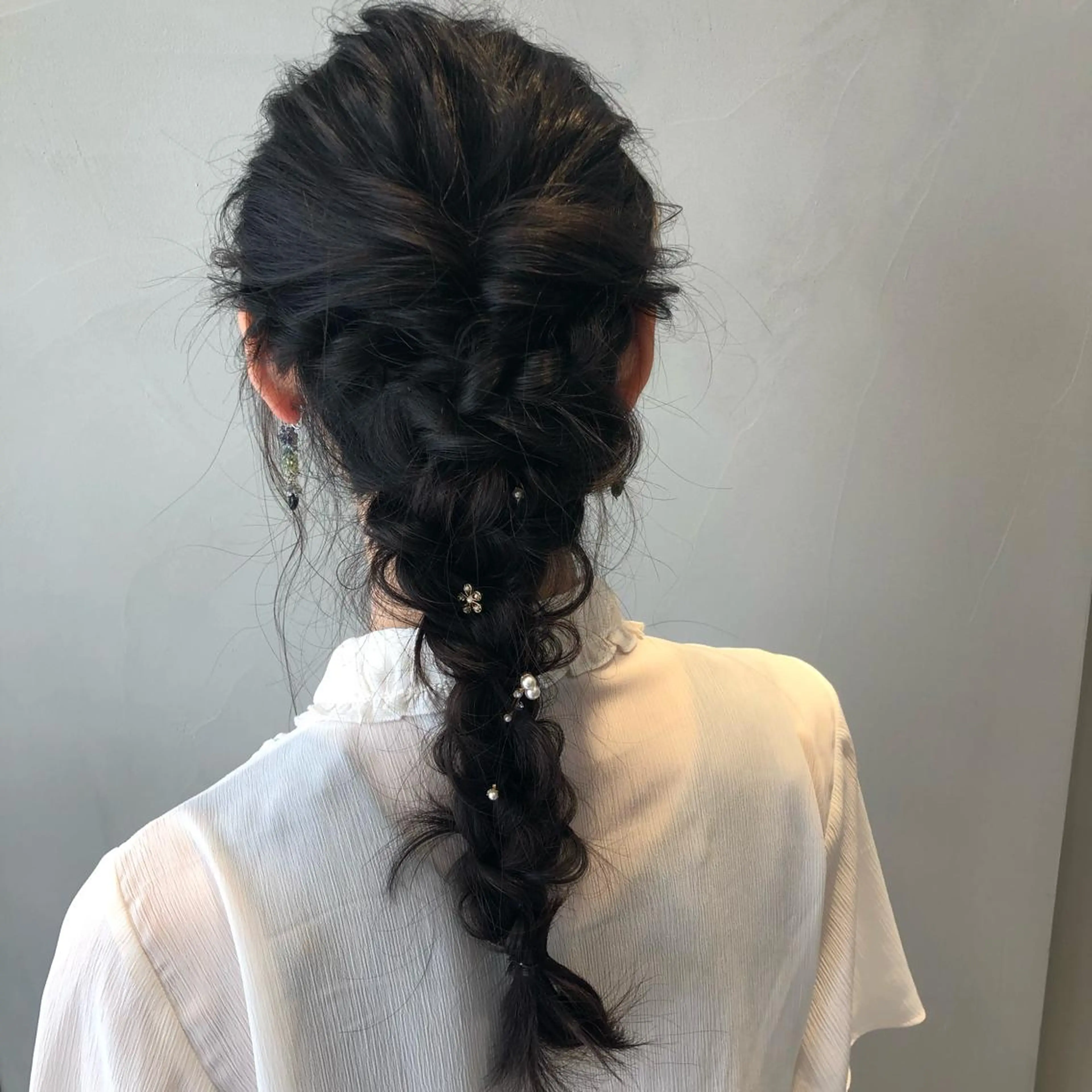 ロング ヘアアレンジ 荒木 依莉亜のヘアスタイル