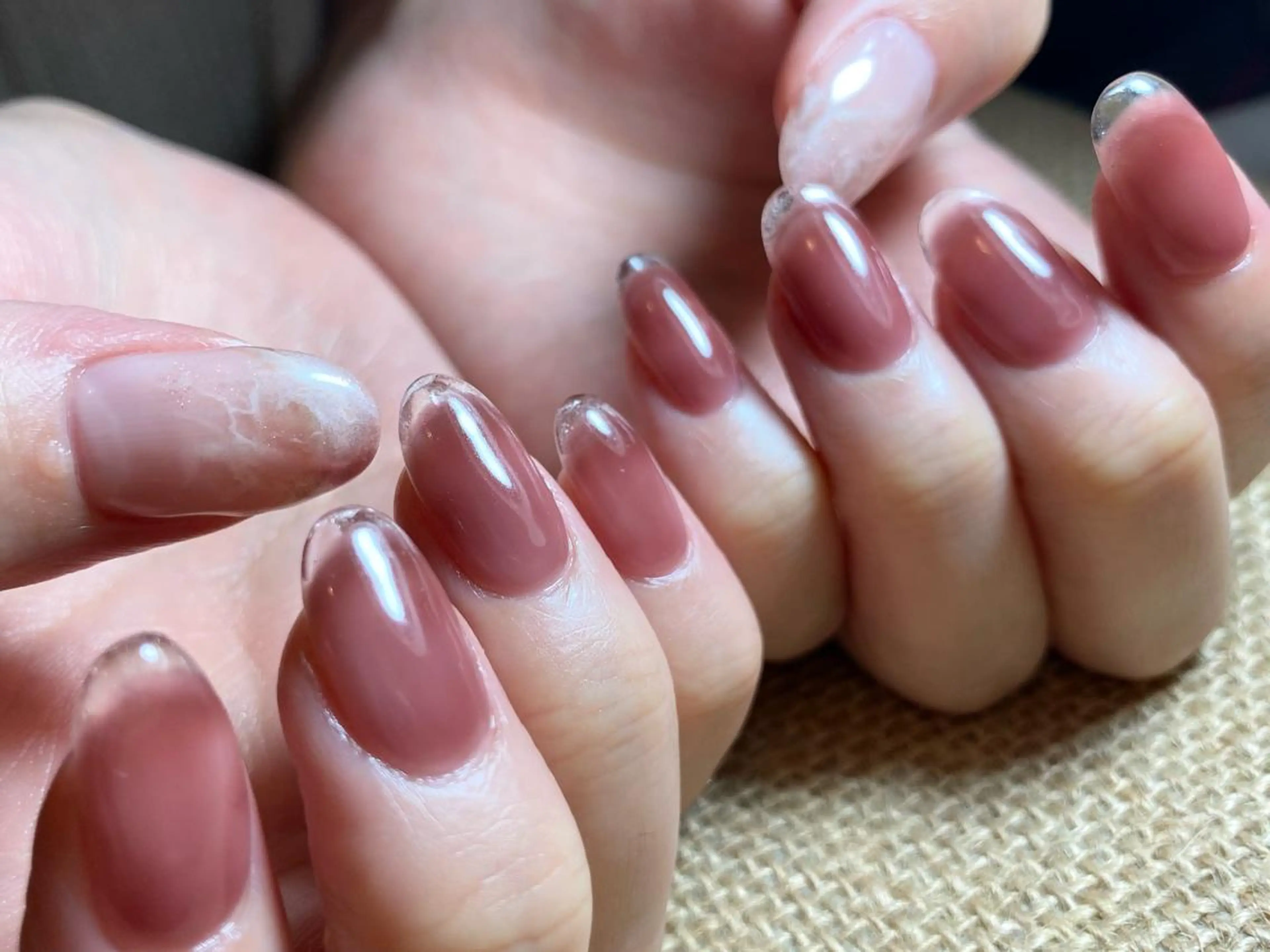 ネイル アートネイル フットネイル ジェルネイル ニュアンスネイル 赤色 ハンドネイル 山田 貴子のネイルデザイン