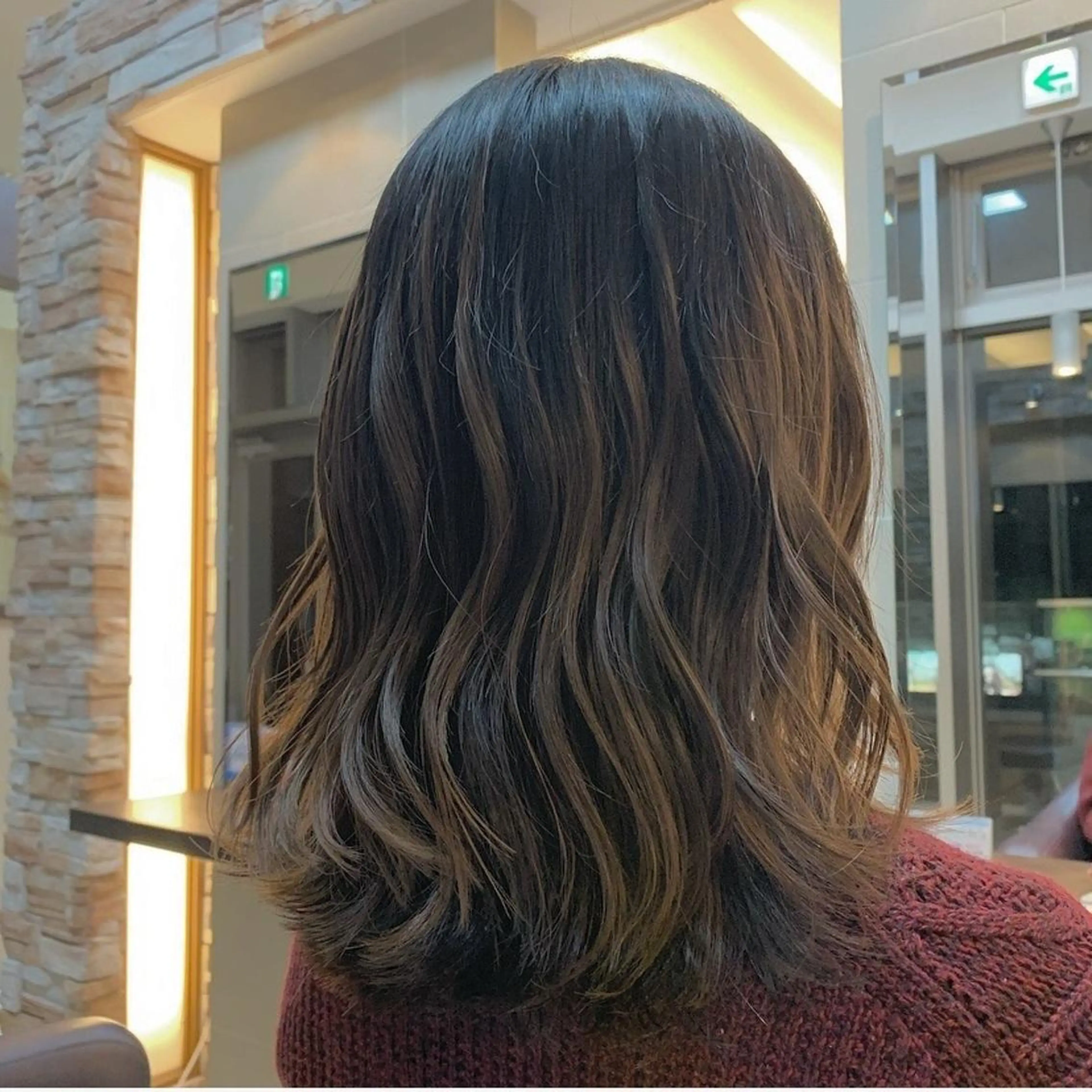 セミロング 長野 歌穂のヘアスタイル