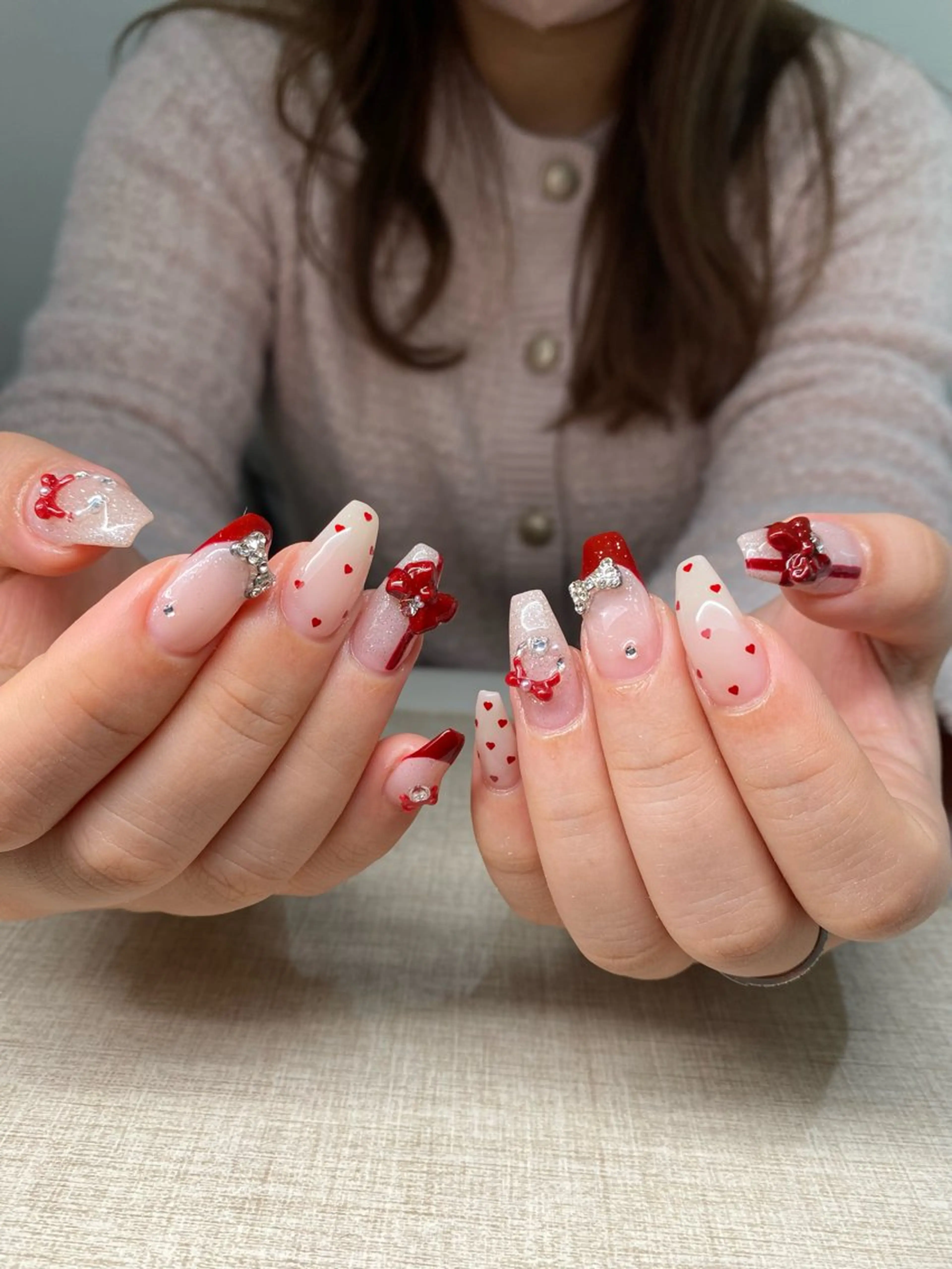 ネイル オーロラネイル ブルー チークネイル フットネイル フレンチネイル ハンドネイル Momo チップ長さ出し専門店のネイルデザイン