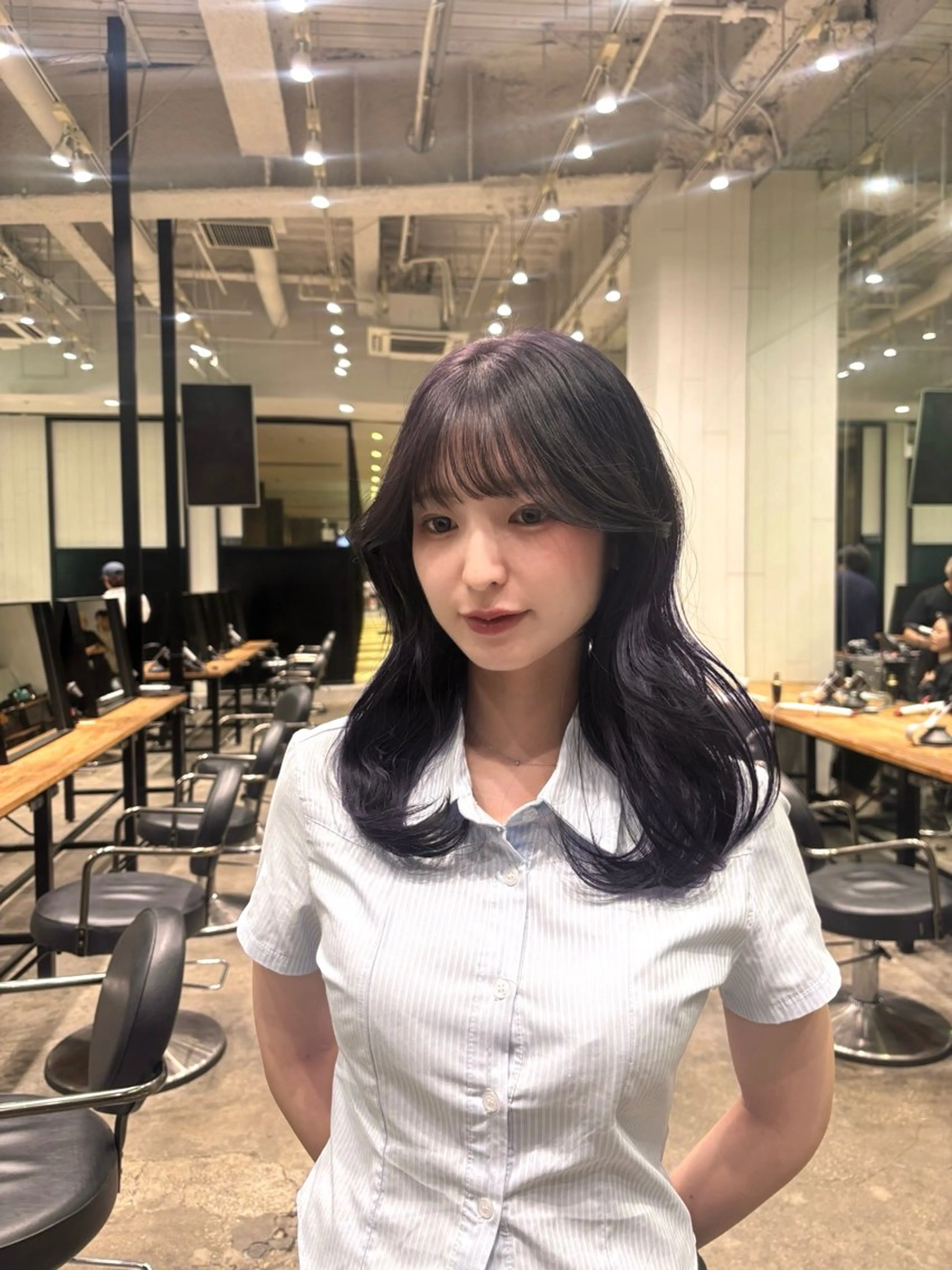 セミロング カラー ALBUM GINZA所属・レイヤー特化 🎀モモカ🎀のヘアスタイル