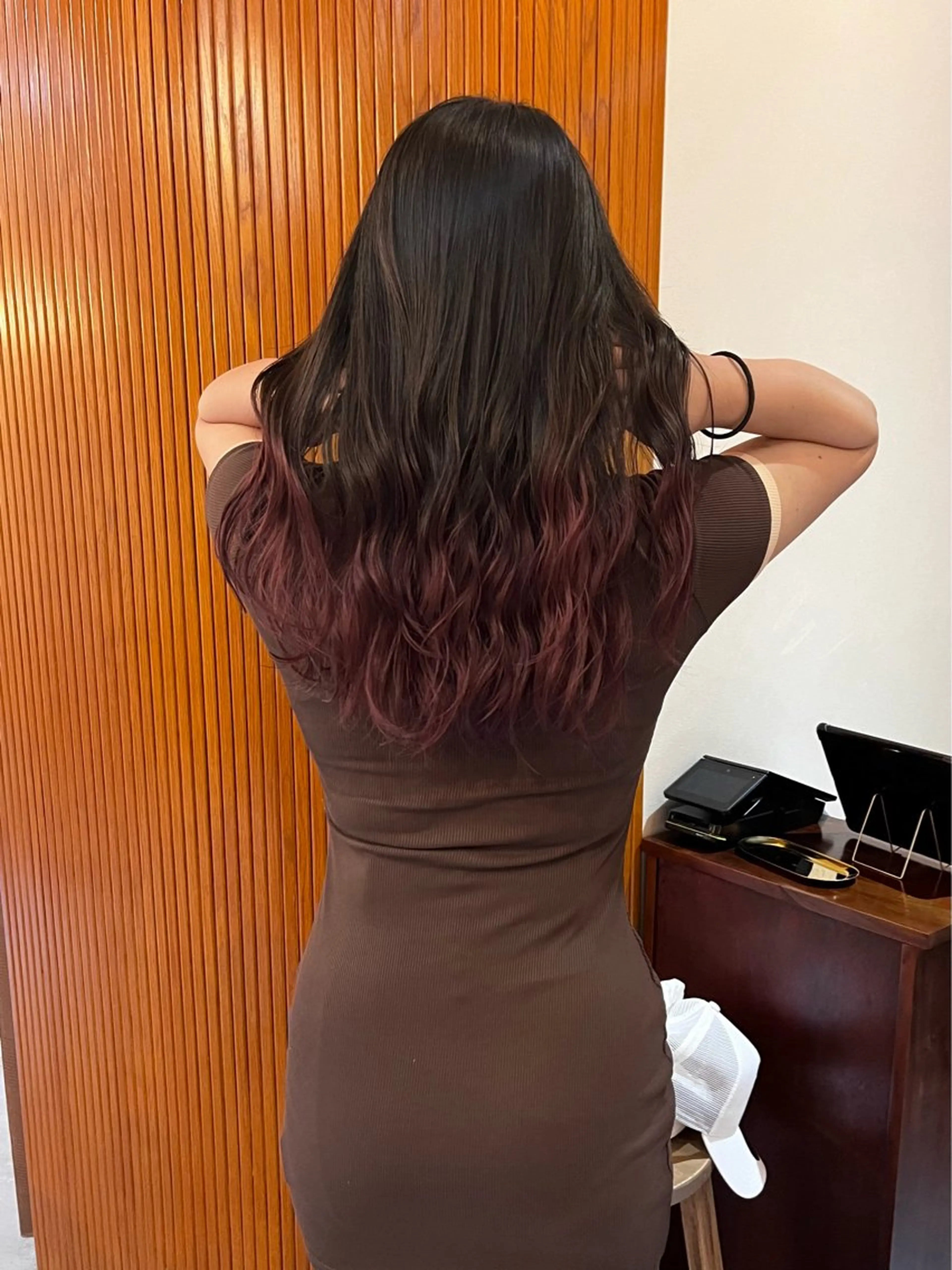 ロング カラー toi【トワ】所属・安達 俊亮のヘアスタイル