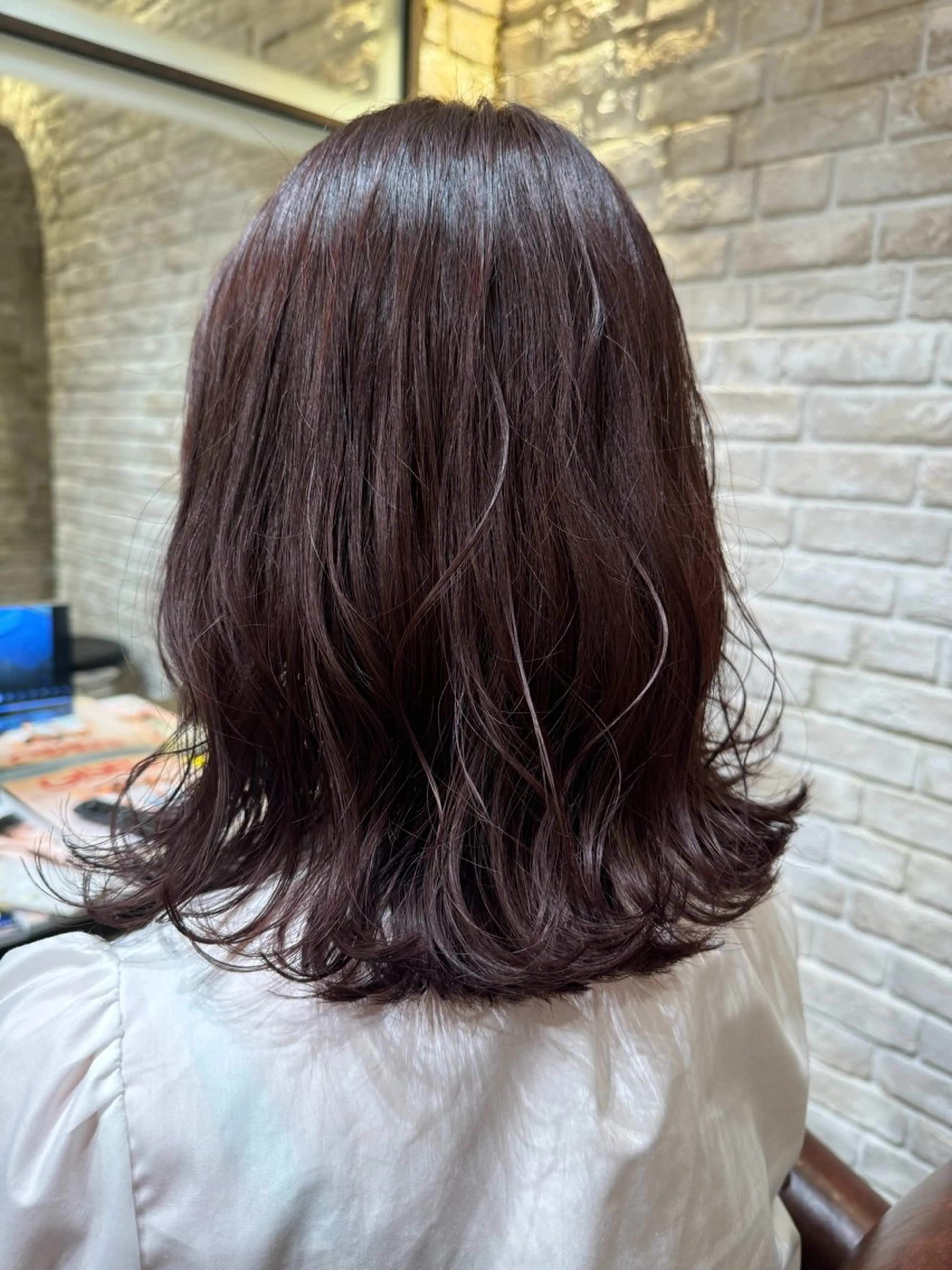 ミディアム カラー ピンクカラー 野口 菜緒のヘアスタイル