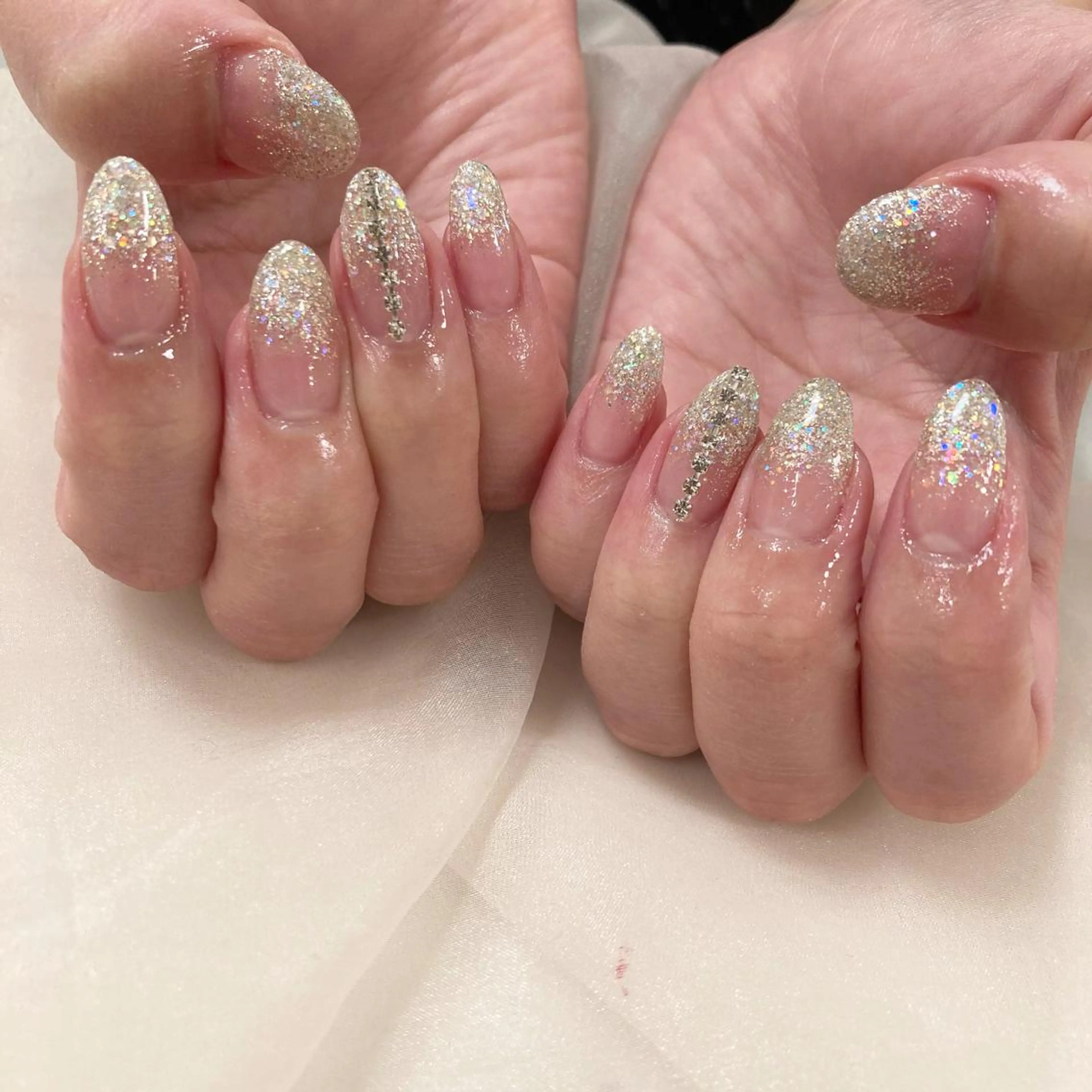 ネイル GO TODAY SHAiRE SALON 表参道colore店所属・emmi nailのネイルデザイン