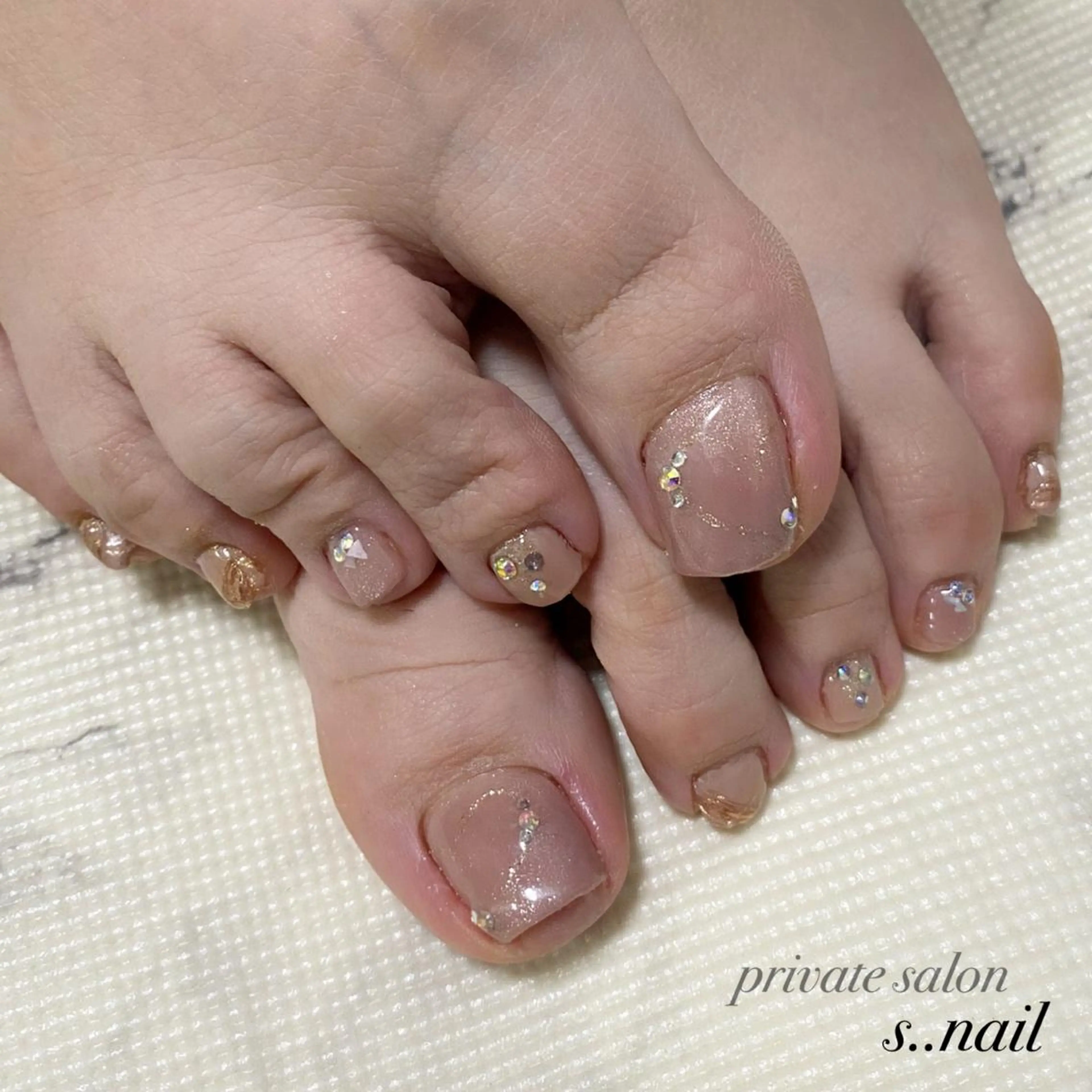 ネイル フットネイル ハート マグネットネイル ピンク ハンドネイル フットネイル s..nail / MORITAのネイルデザイン