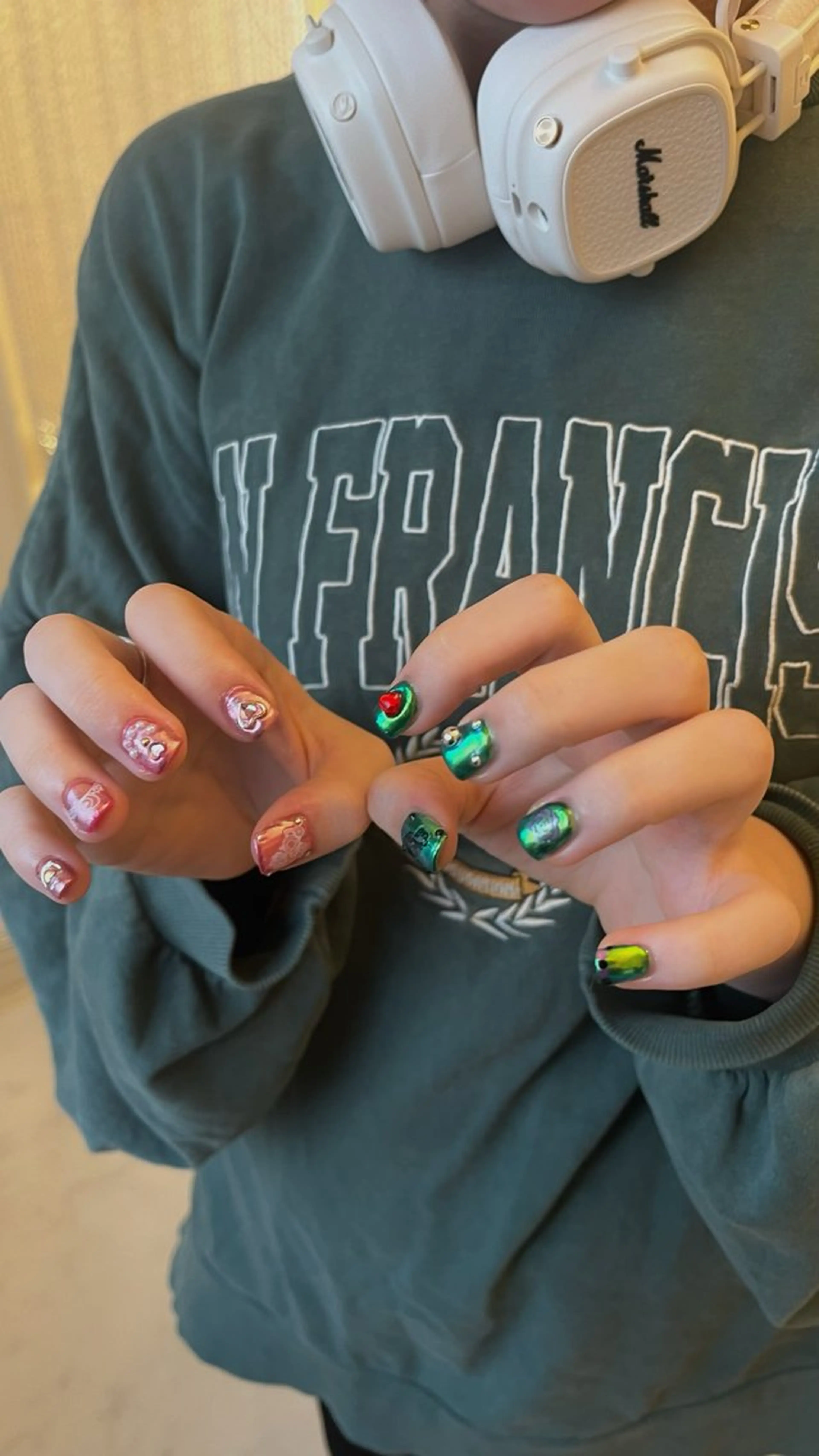 ネイル ミラーネイル 持ち込み E bella 【ベラ】所属・miyuu 【E bella 】のネイルデザイン