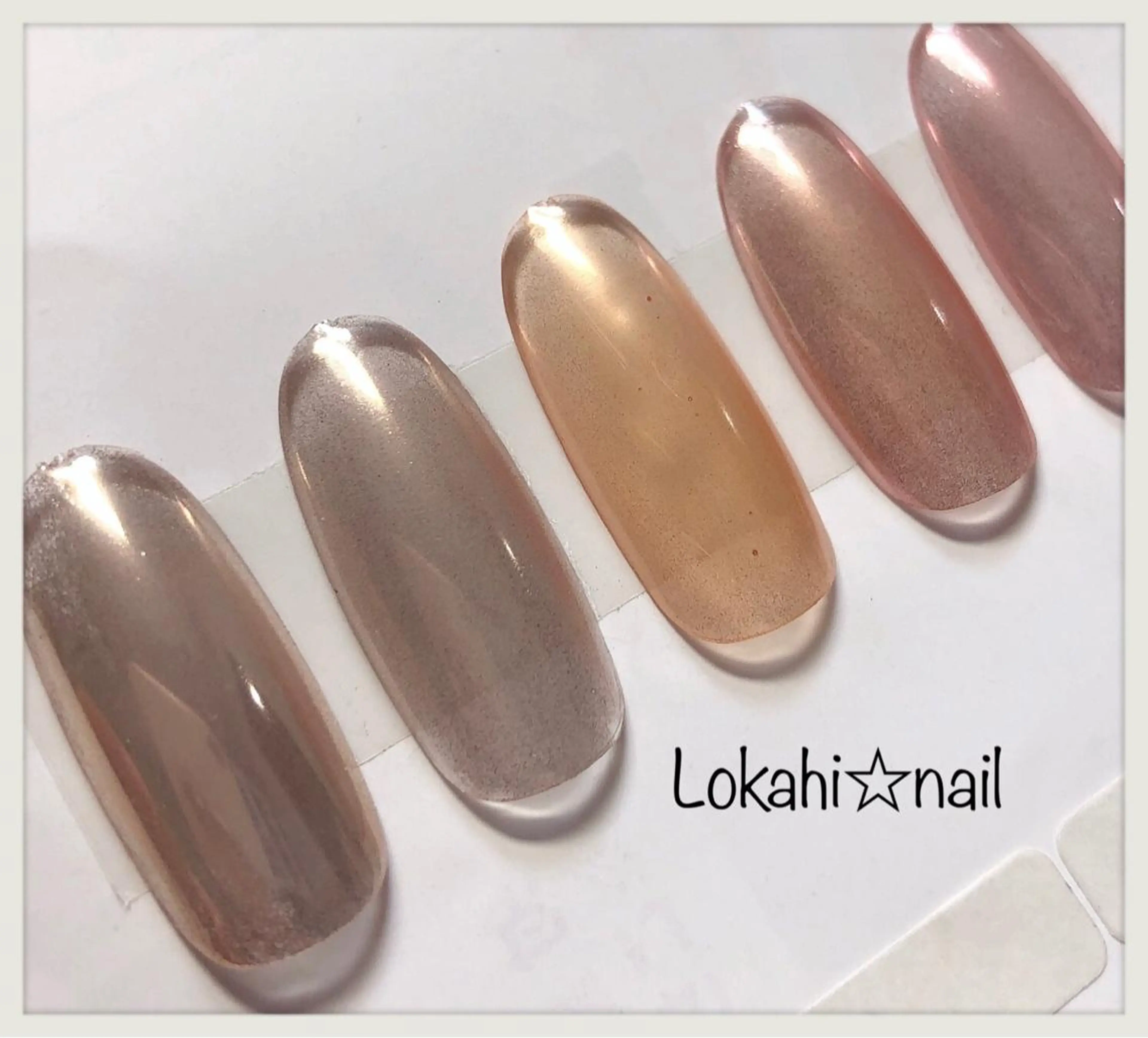 ネイル ミラーネイル Bella  totalbeauty所属・Bella 齋藤理奈のネイルデザイン