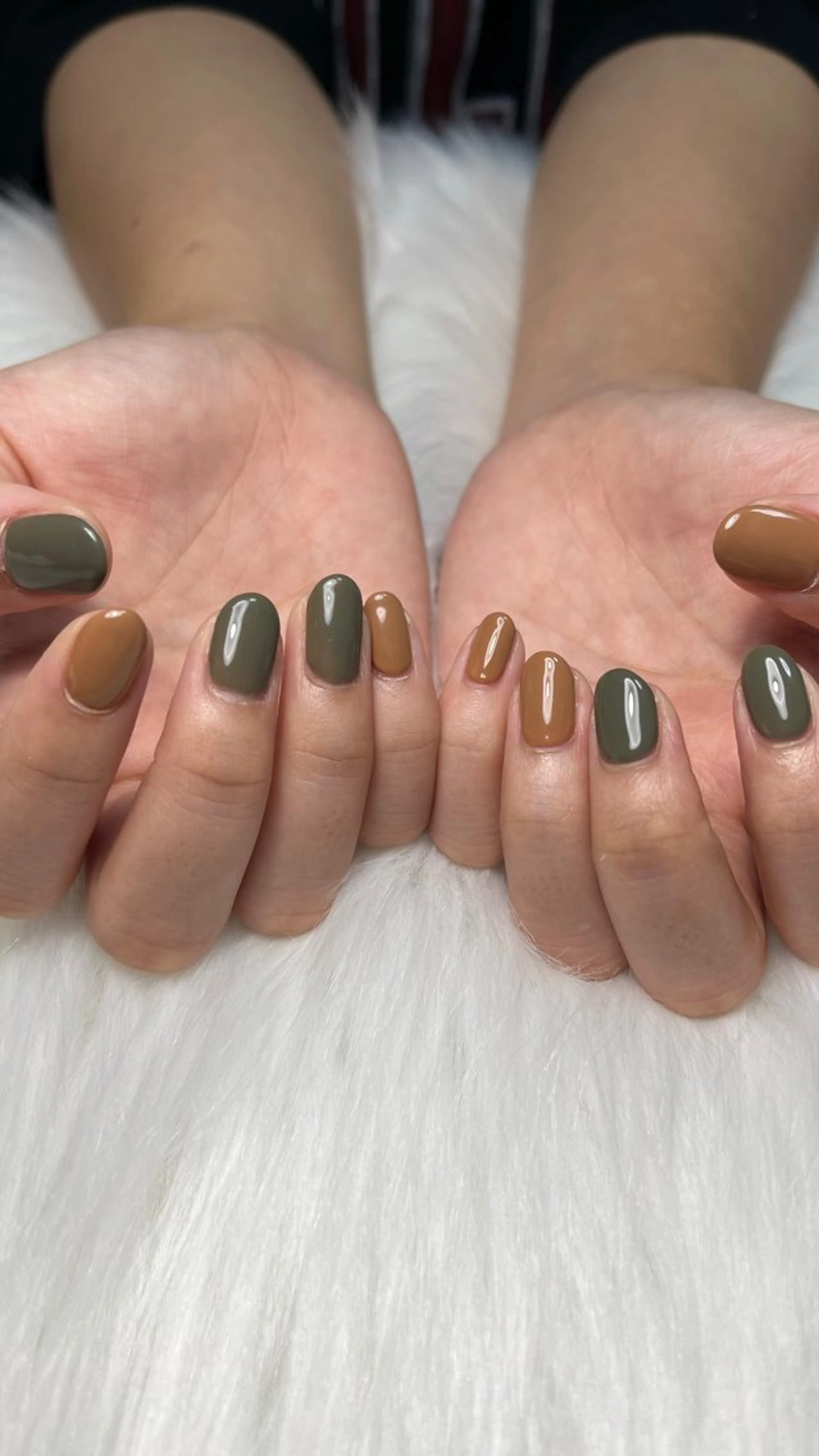 ネイル ブラウン ワンカラーネイル シンプルネイル フットネイル Nail salon Hanakoのネイルデザイン