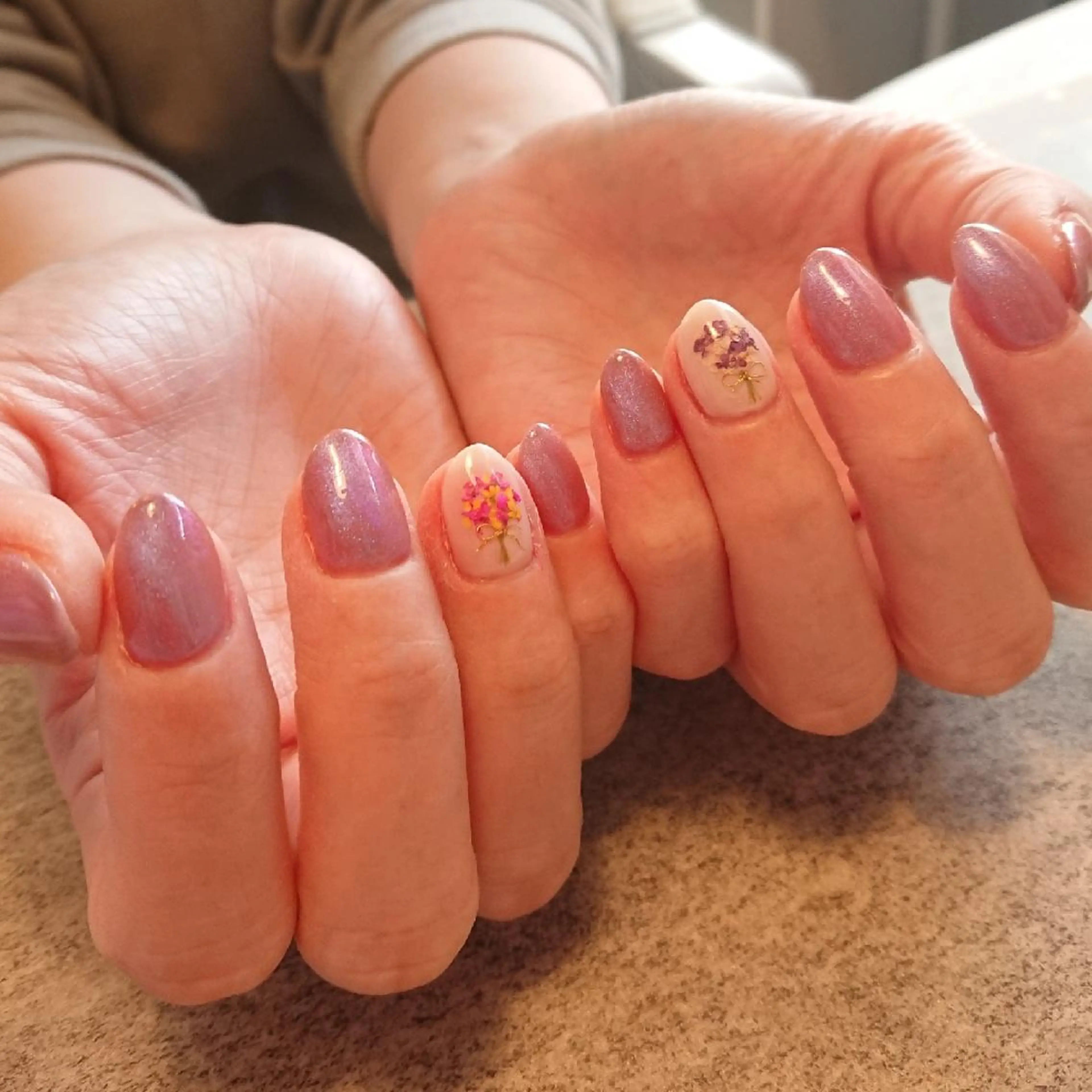 ネイル ジェヌインネイル 河内のネイルデザイン