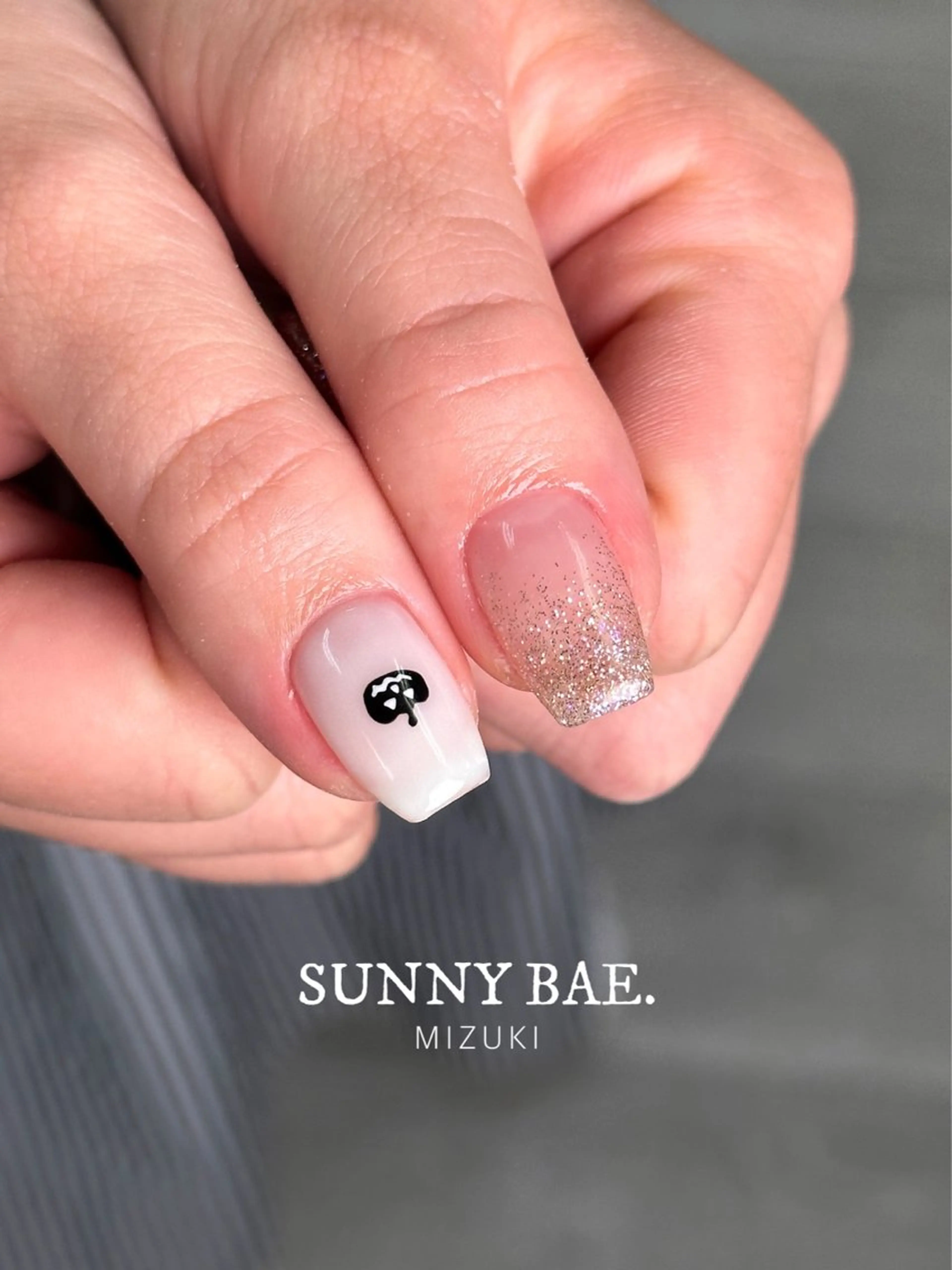 ネイル ハロウィン キラキラネイル ラメ(グリッター) ラメグラデーション SUNNY BAE. 🌼MIZUKIのネイルデザイン