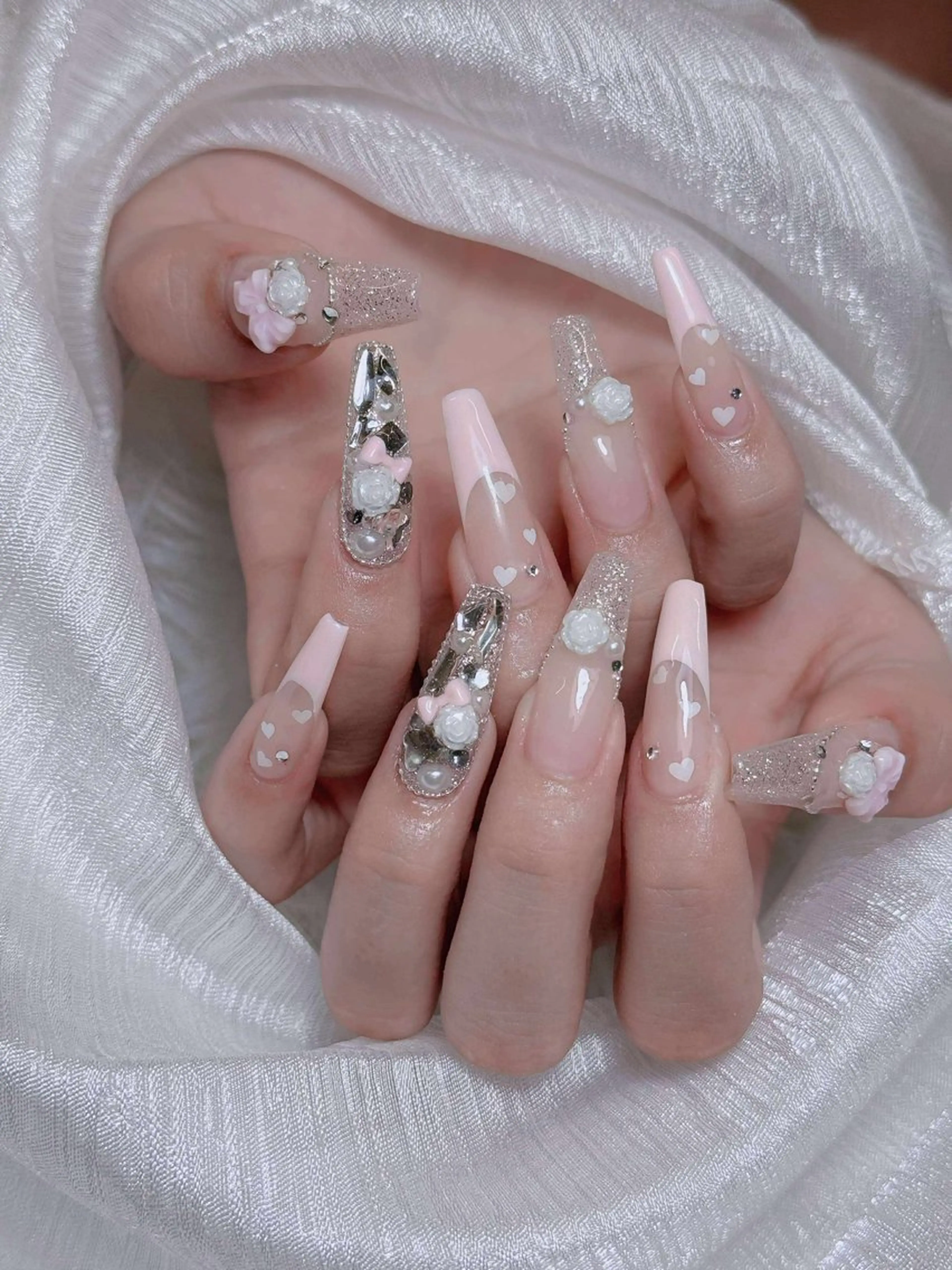 ネイル オーロラネイル チークネイル フットネイル フレンチネイル 韓国ネイル ハンドネイル Lumi Nailのネイルデザイン