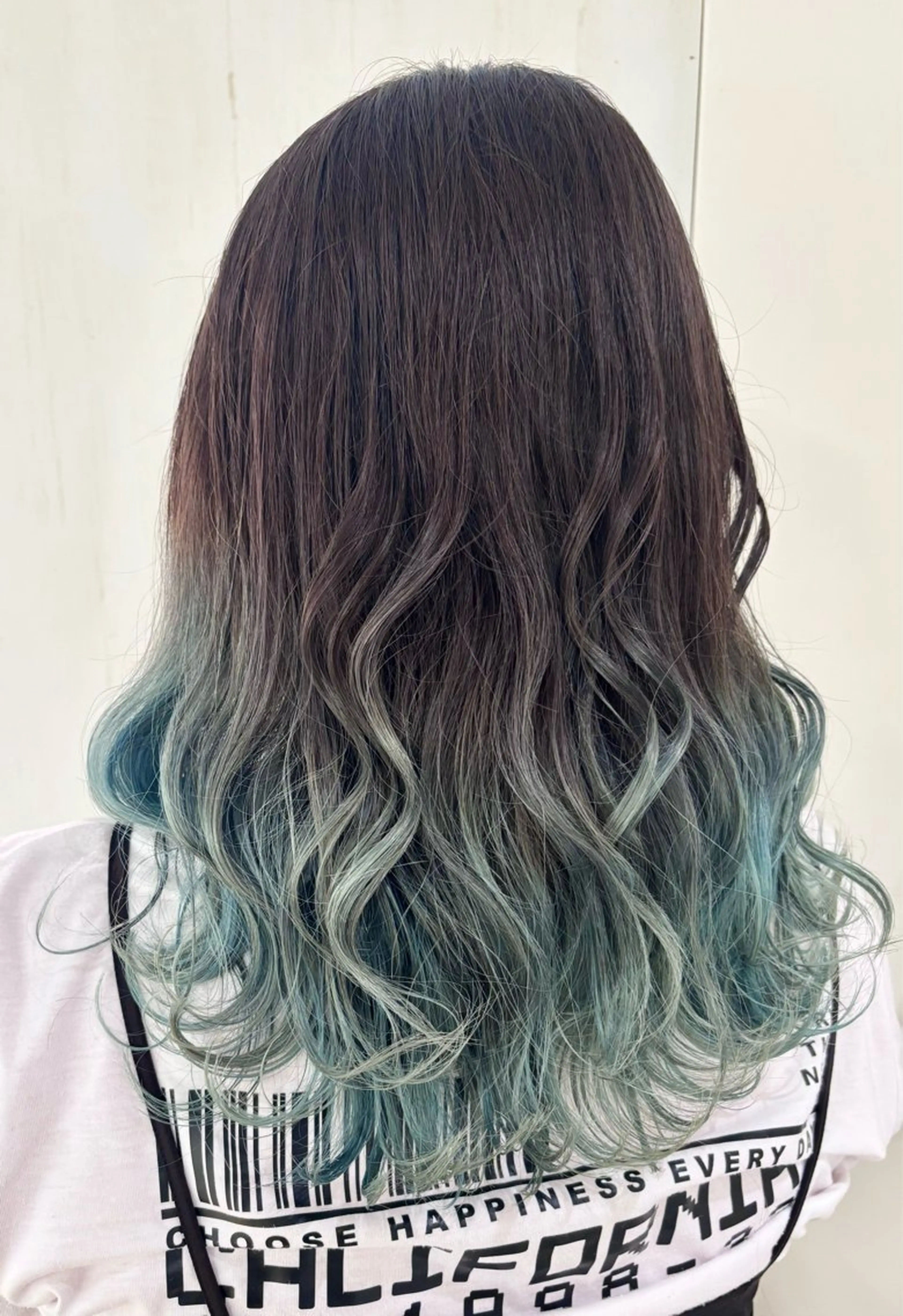 ロング カラー 古川 琴美のヘアスタイル