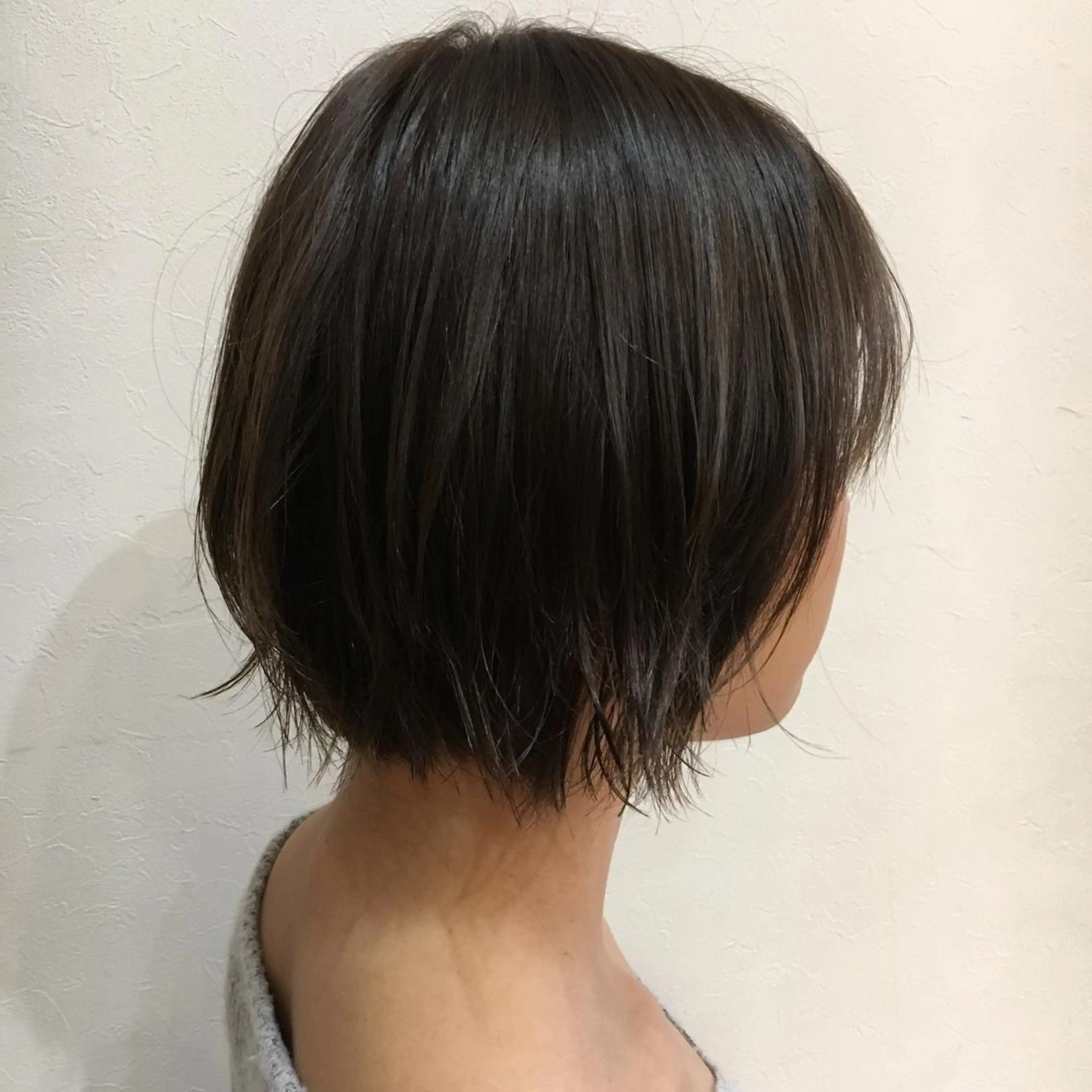 ミディアム カラー アッシュ ボブ Freez狭間 裕美のヘアスタイル