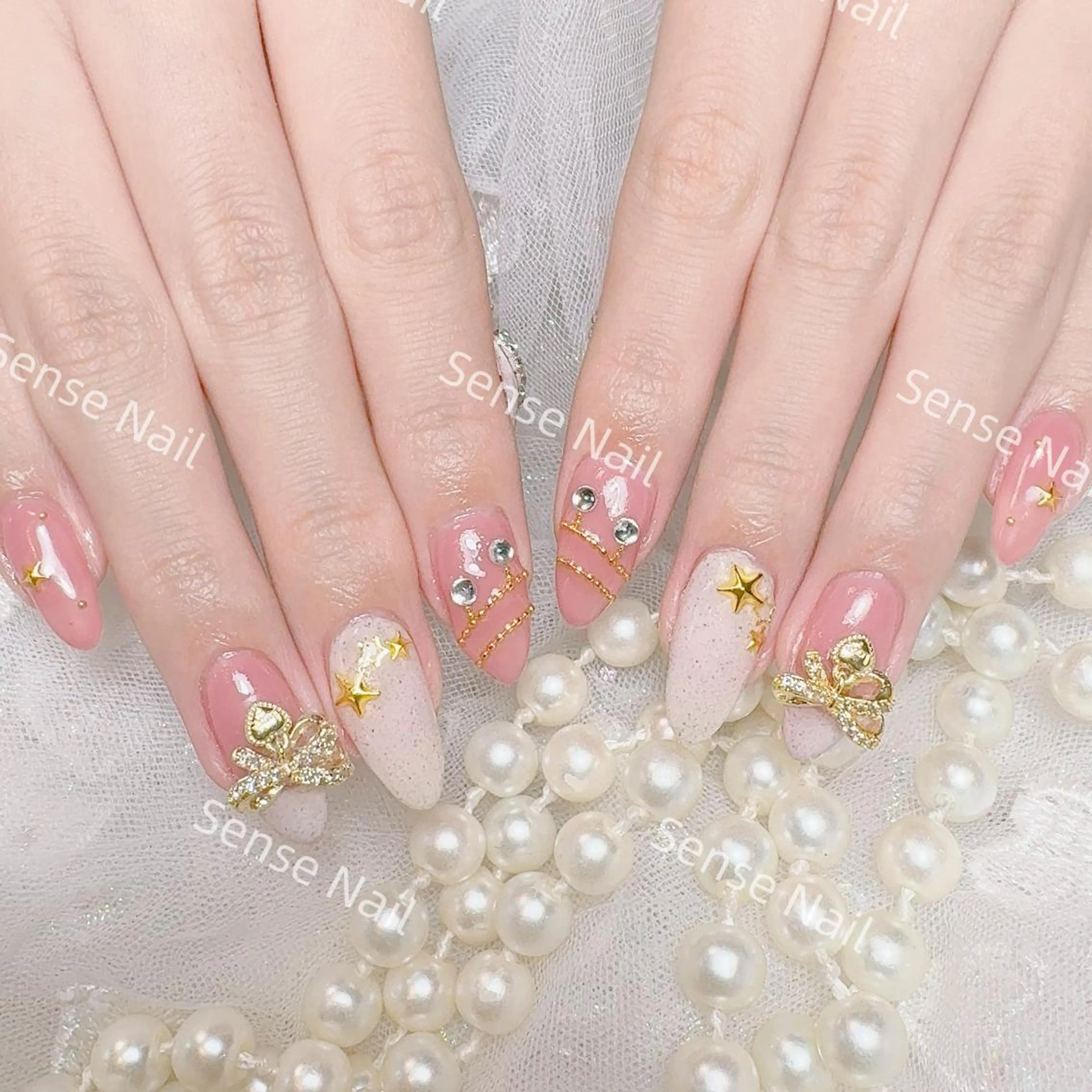 ネイル Kurieitibu 🍬Byu~tīのネイルデザイン