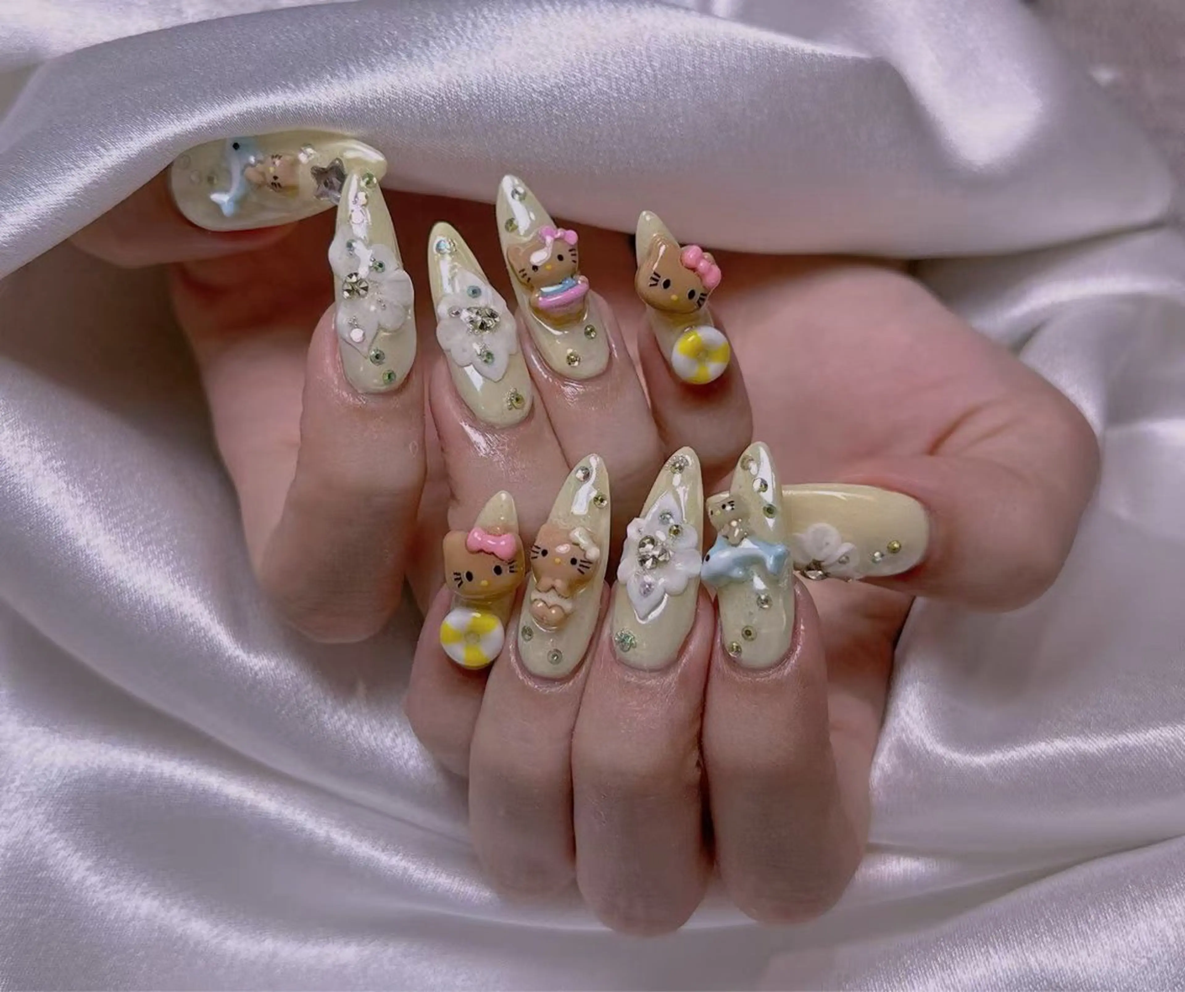 ネイル M2ネイルサロン【長さ出し&フィルイン導入店】所属・長さ出し専門店 RIRIのネイルデザイン